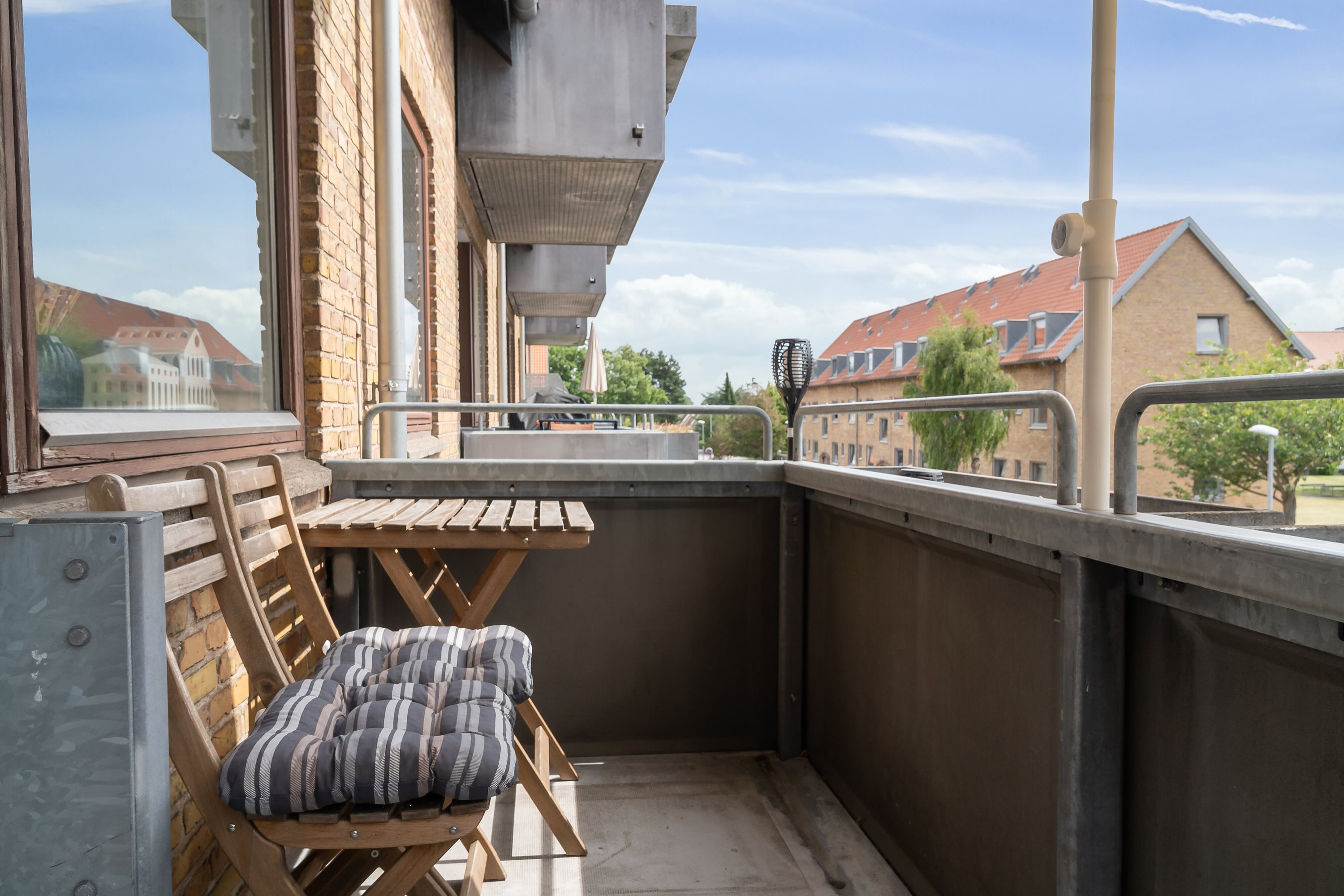 Fremhævet altan billede i fuldskærmstilstand. Billede af Helmer Søgårds Alle 13, 1. th., 2770 Kastrup