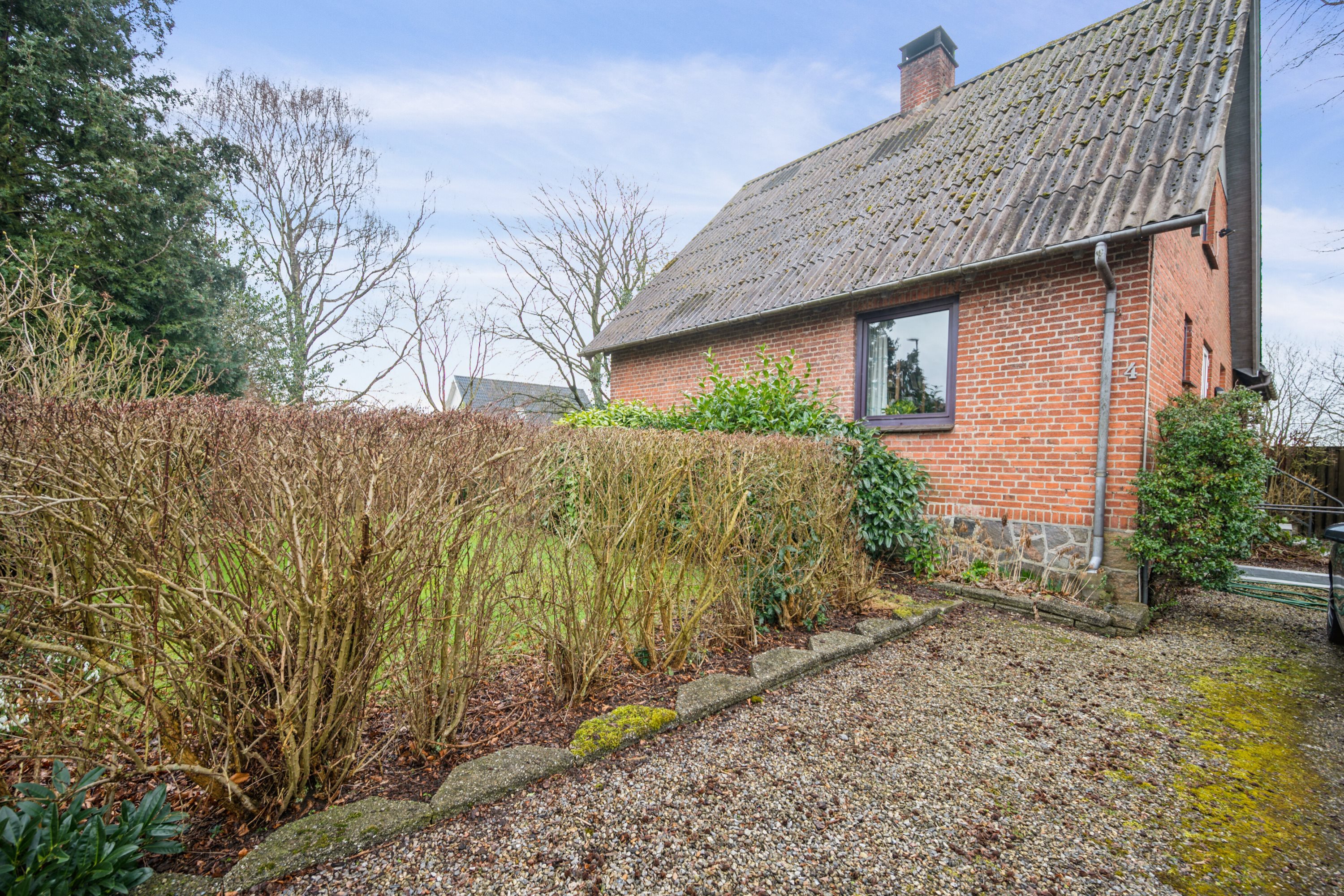 Fremhævet set fra vejen billede i fuldskærmstilstand. Billede af Vestergårdsvej 4, Boulstrup, 8300 Odder