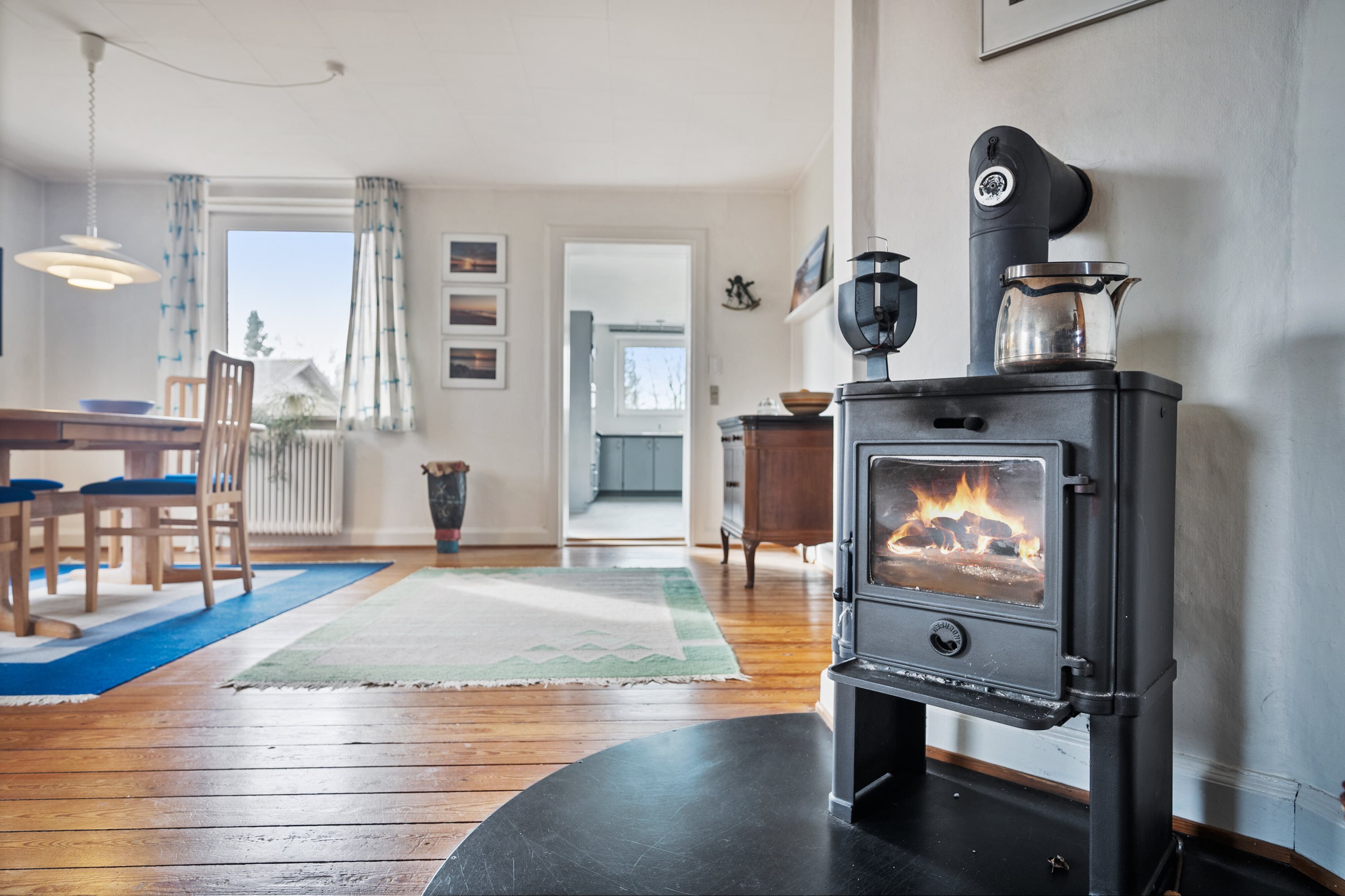 Fremhævet stue billede i fuldskærmstilstand. Billede af Vestergårdsvej 4, Boulstrup, 8300 Odder