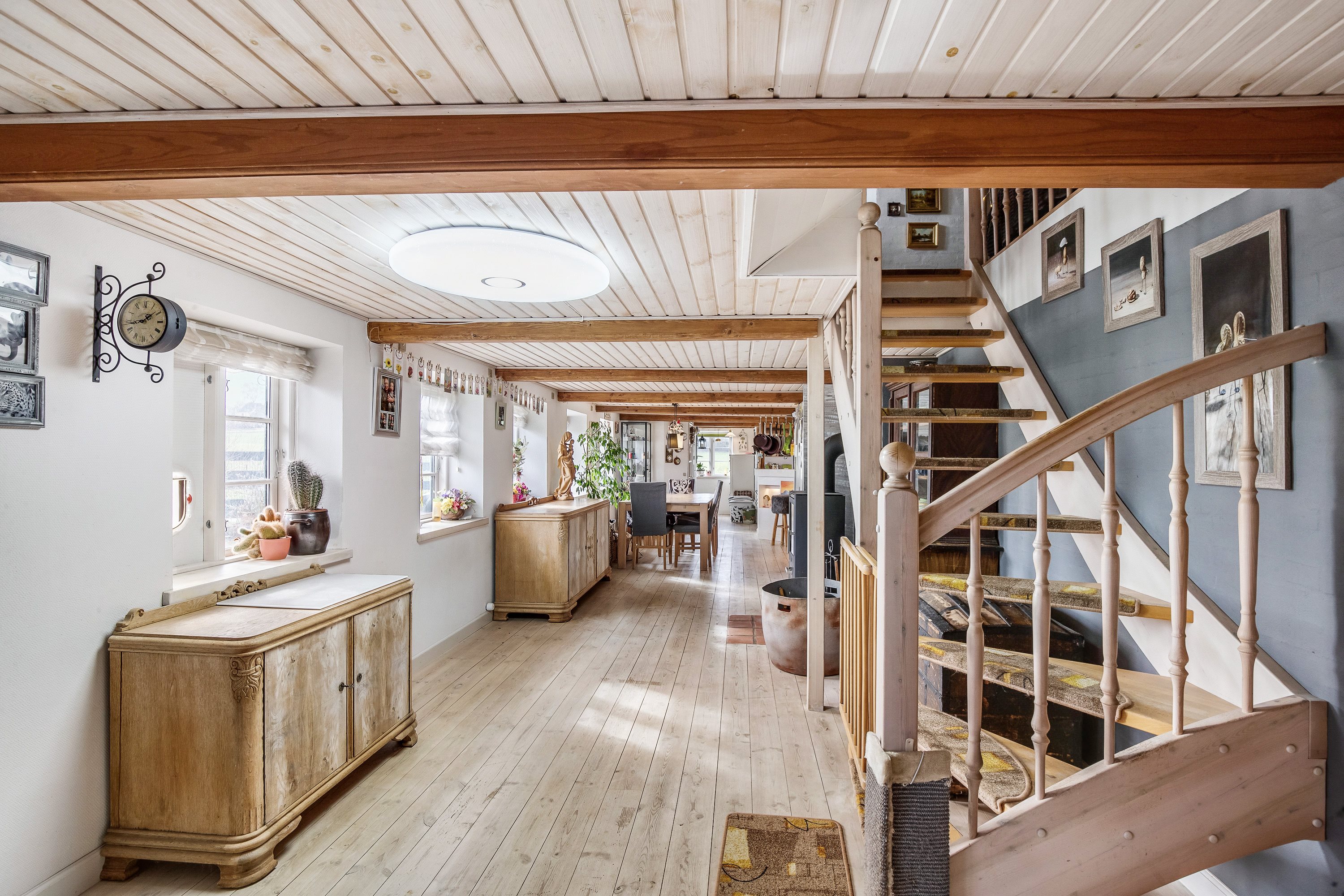 Fremhævet stue billede i fuldskærmstilstand. Billede af Blommeskobbel 5, 6440 Augustenborg