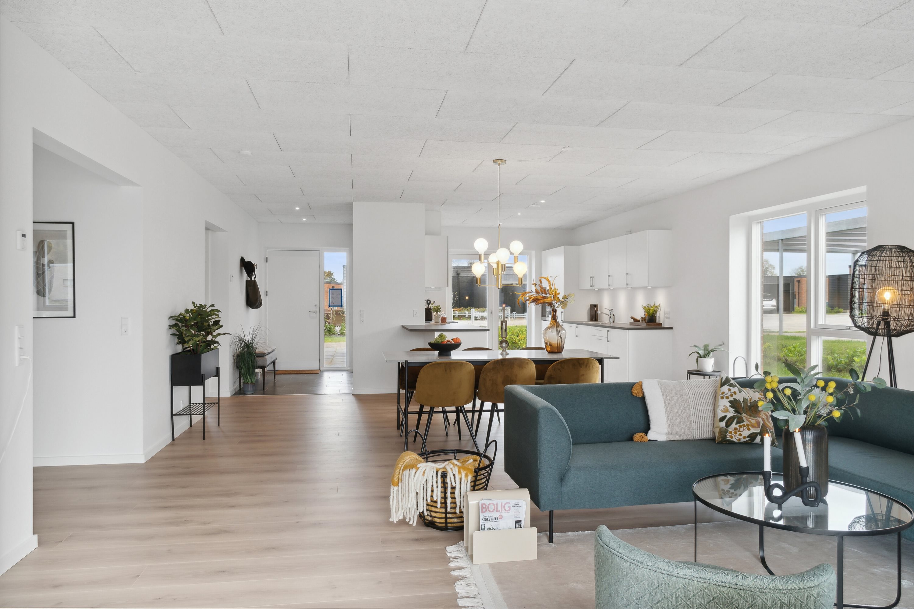 Fremhævet stue billede i fuldskærmstilstand. Billede af Lønnebergvej 71, 1., 8600 Silkeborg