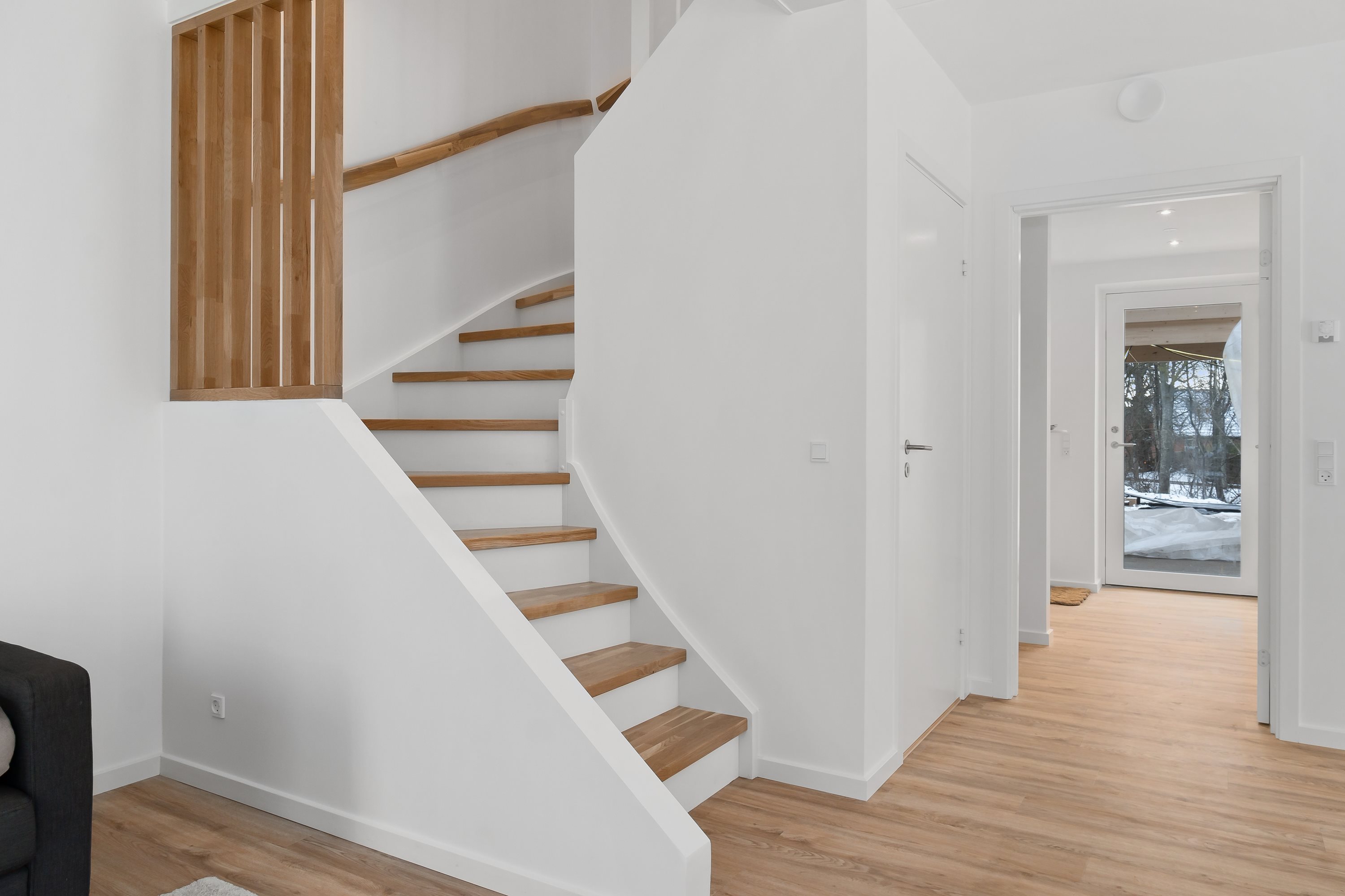 Fremhævet trappe billede i fuldskærmstilstand. Billede af Jasminparken 20, Sønder Tranders, 9260 Gistrup