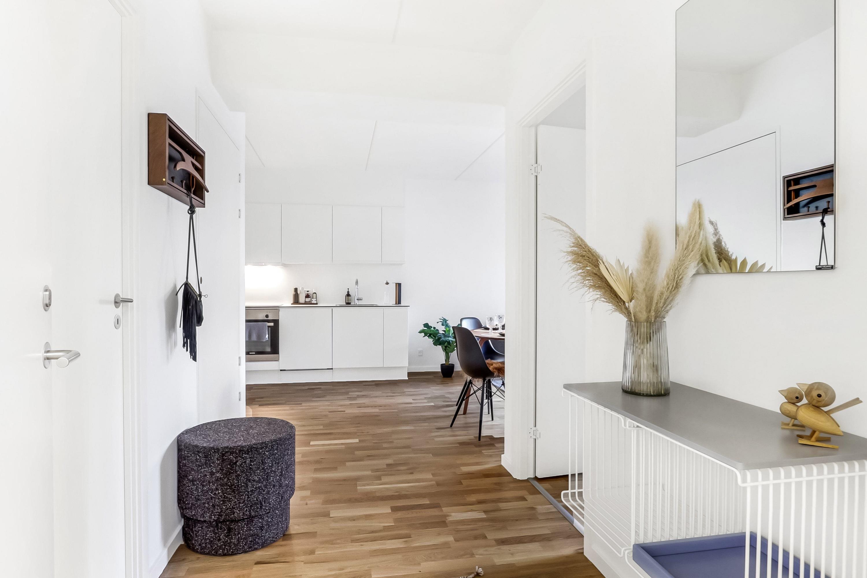 Fremhævet stue billede i fuldskærmstilstand. Billede af Skibsbyggerstræde 14, 2. th., 5000 Odense C