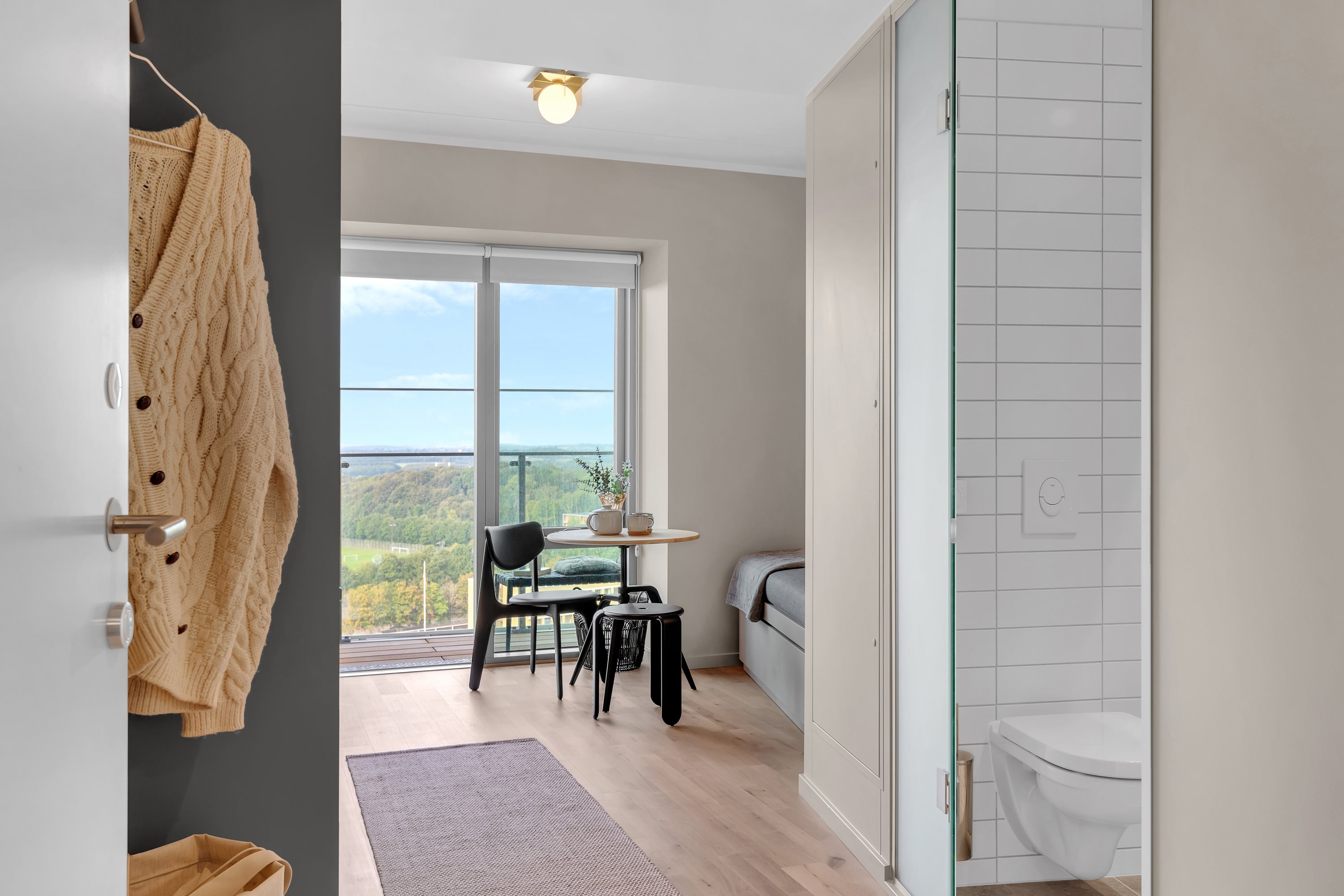 Fremhævet entré billede i fuldskærmstilstand. Billede af Gøteborg Allé 6, 1. 1., 8200 Aarhus N