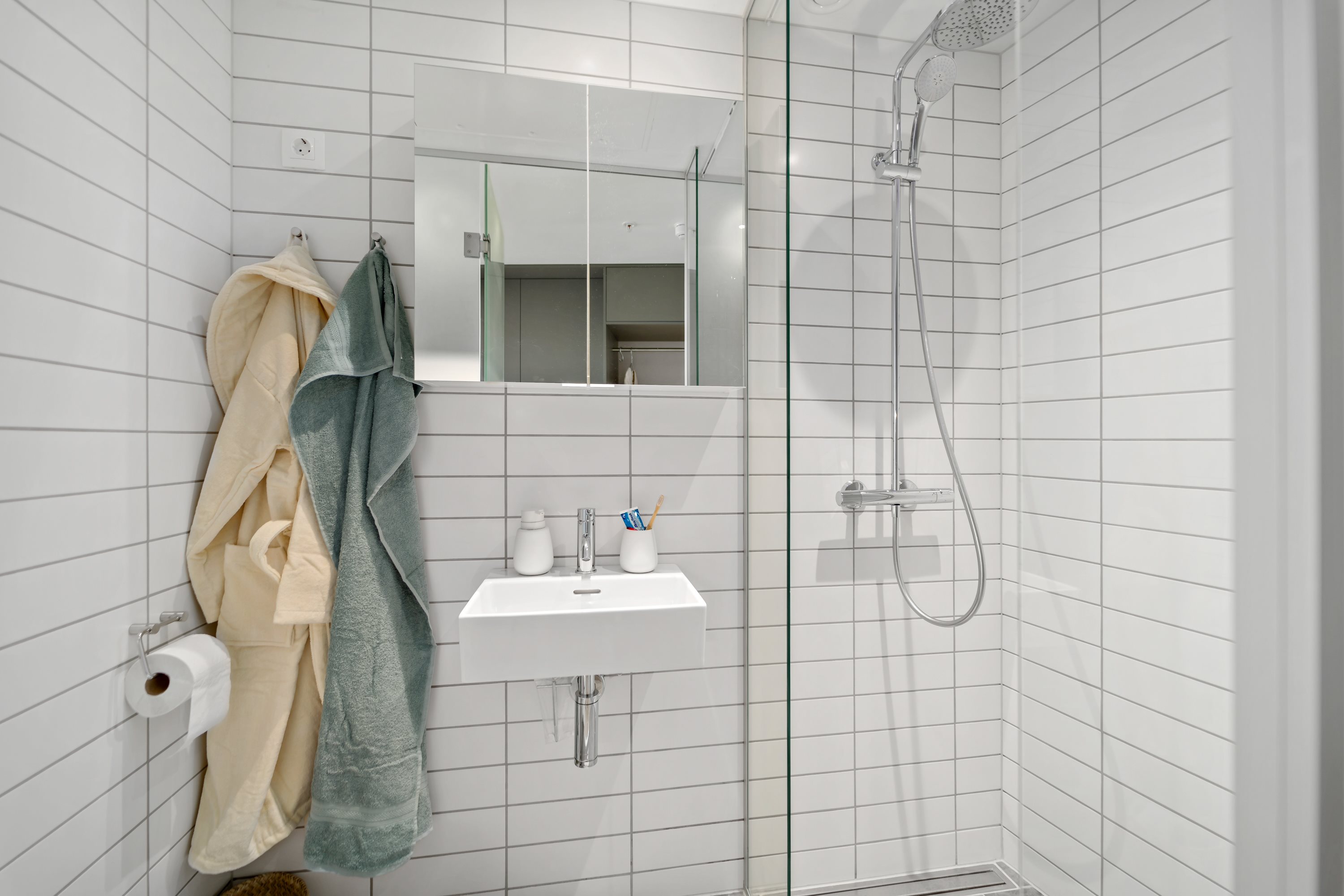 Fremhævet badeværelse billede i fuldskærmstilstand. Billede af Gøteborg Allé 6, 1. 8., 8200 Aarhus N