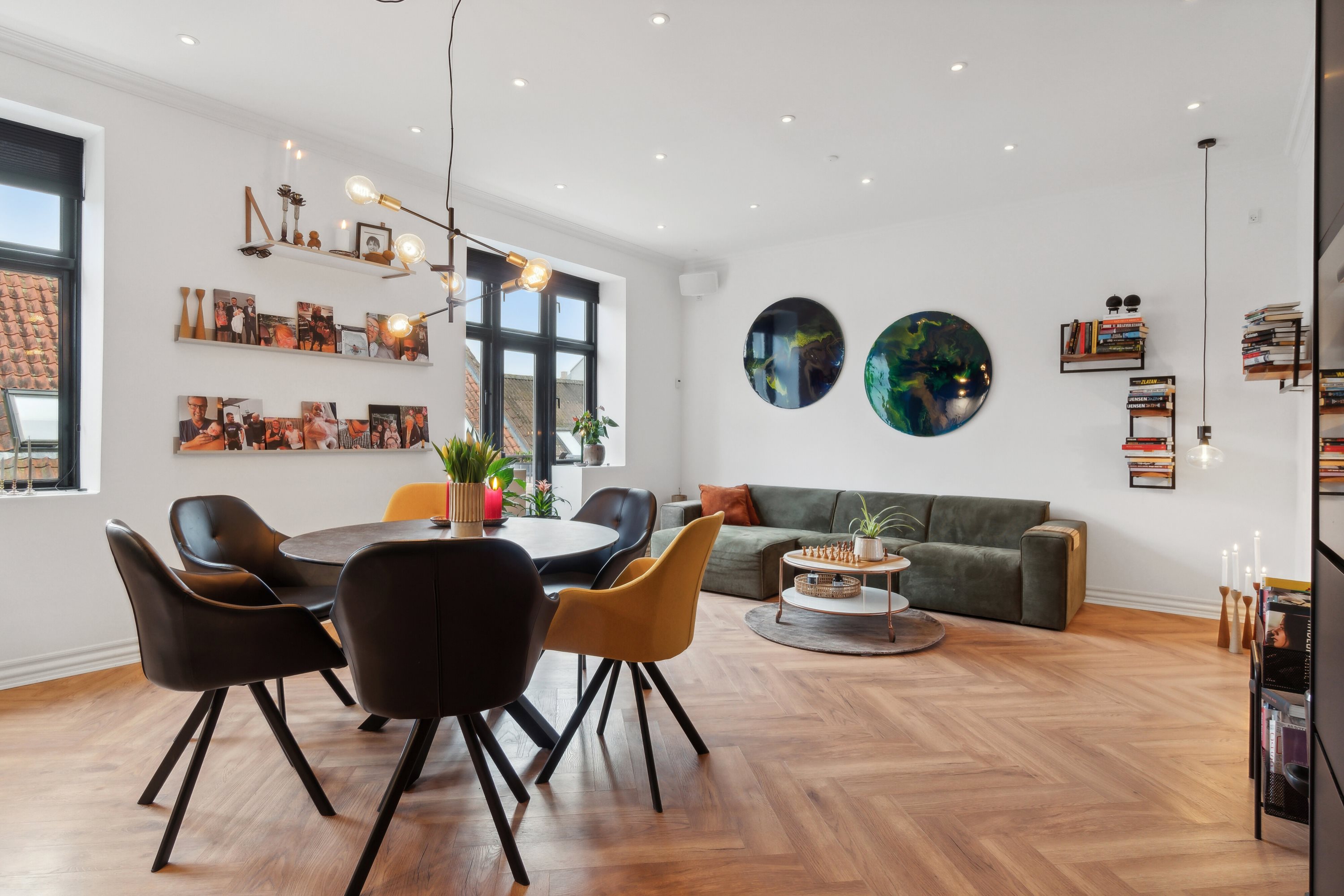 Fremhævet indendørs billede i fuldskærmstilstand. Billede af Søndergade 23, 2. th., 8600 Silkeborg