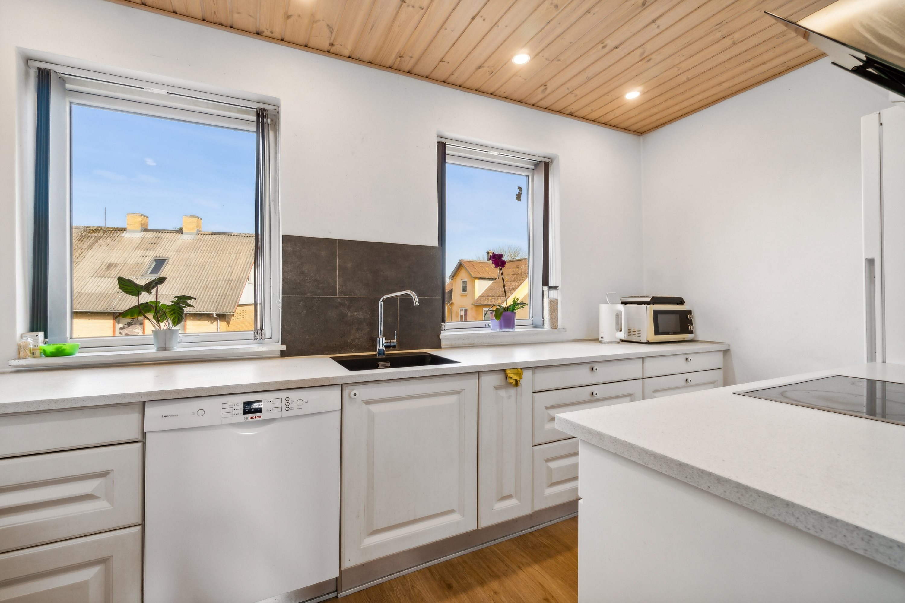 Fremhævet køkken billede i fuldskærmstilstand. Billede af Bromøllevej 43, Hunstrup, 7700 Thisted