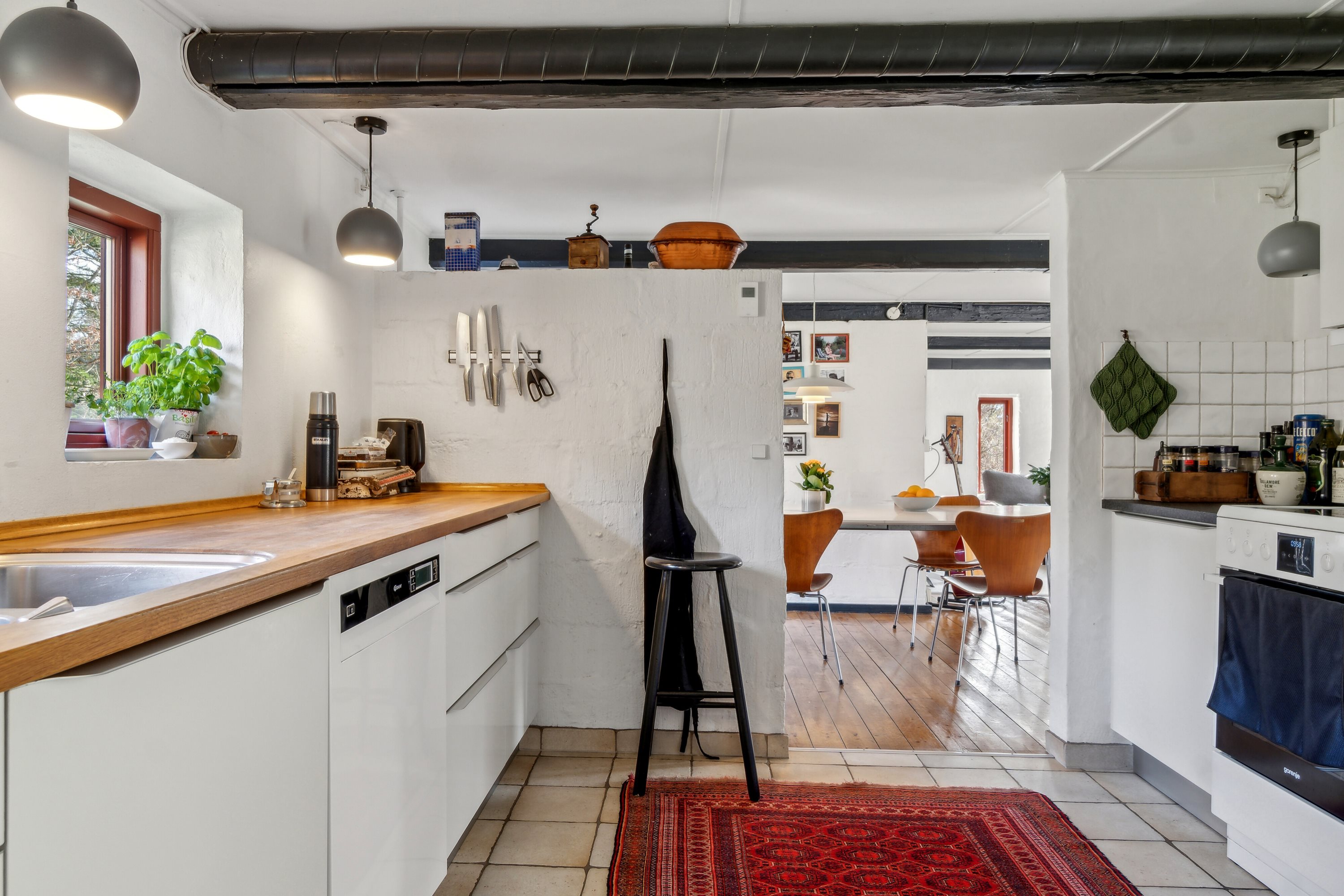 Fremhævet køkken billede i fuldskærmstilstand. Billede af Stormgårdsvej 13, Skuldelev, 4050 Skibby