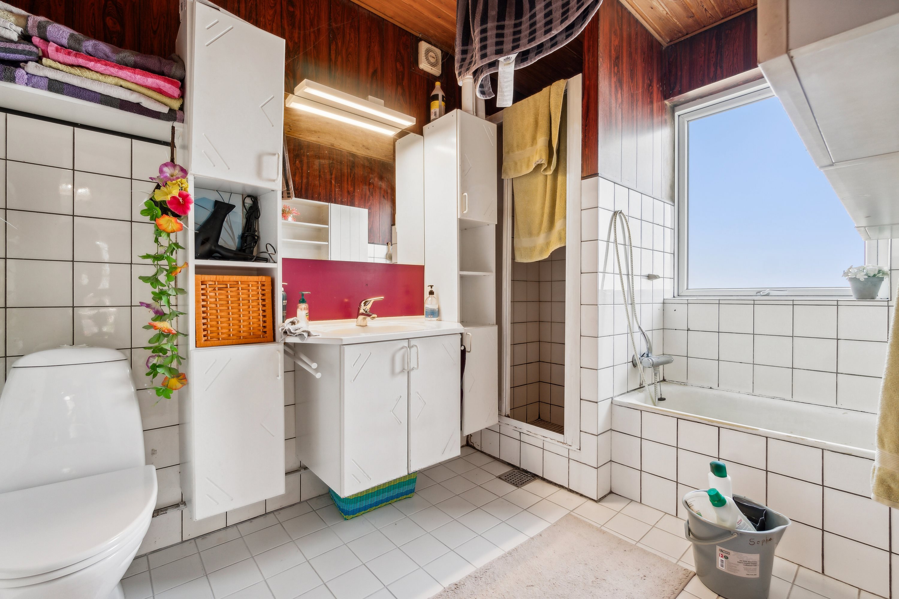 Fremhævet badeværelse billede i fuldskærmstilstand. Billede af Bromøllevej 43, Hunstrup, 7700 Thisted