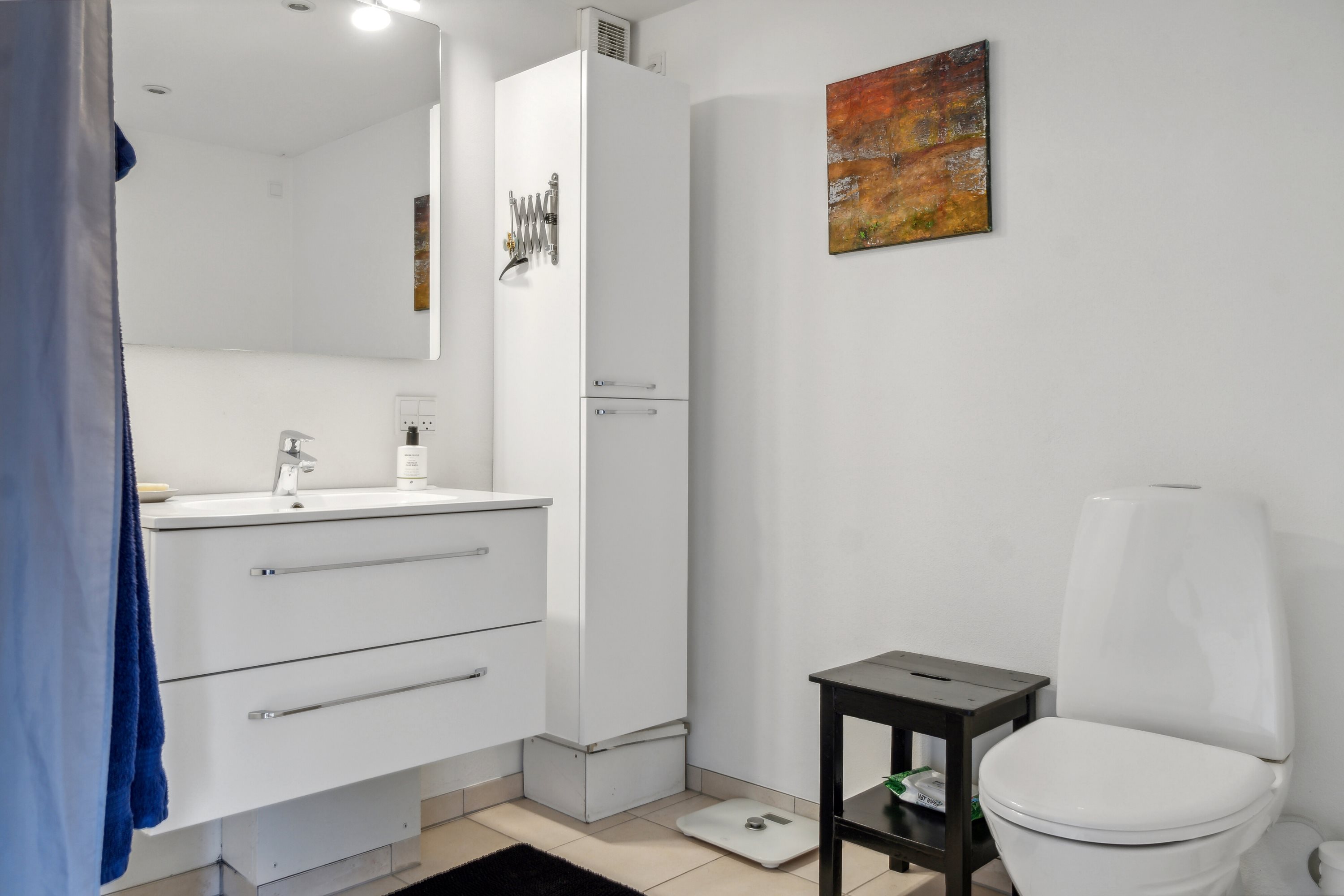 Fremhævet badeværelse billede i fuldskærmstilstand. Billede af Stormgårdsvej 13, Skuldelev, 4050 Skibby