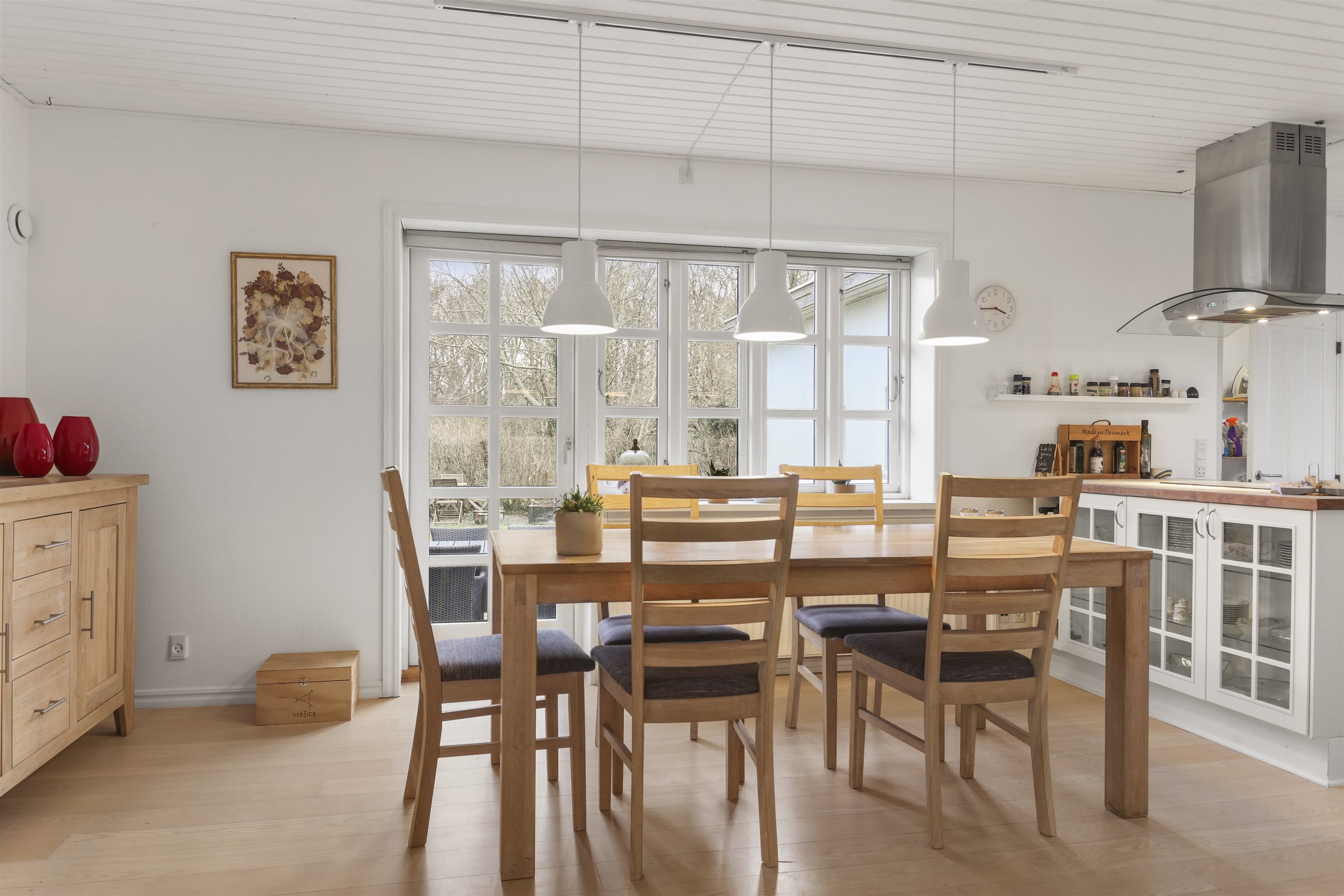 Fremhævet køkken billede i fuldskærmstilstand. Billede af Åhavevej 24, Voerså, 9300 Sæby