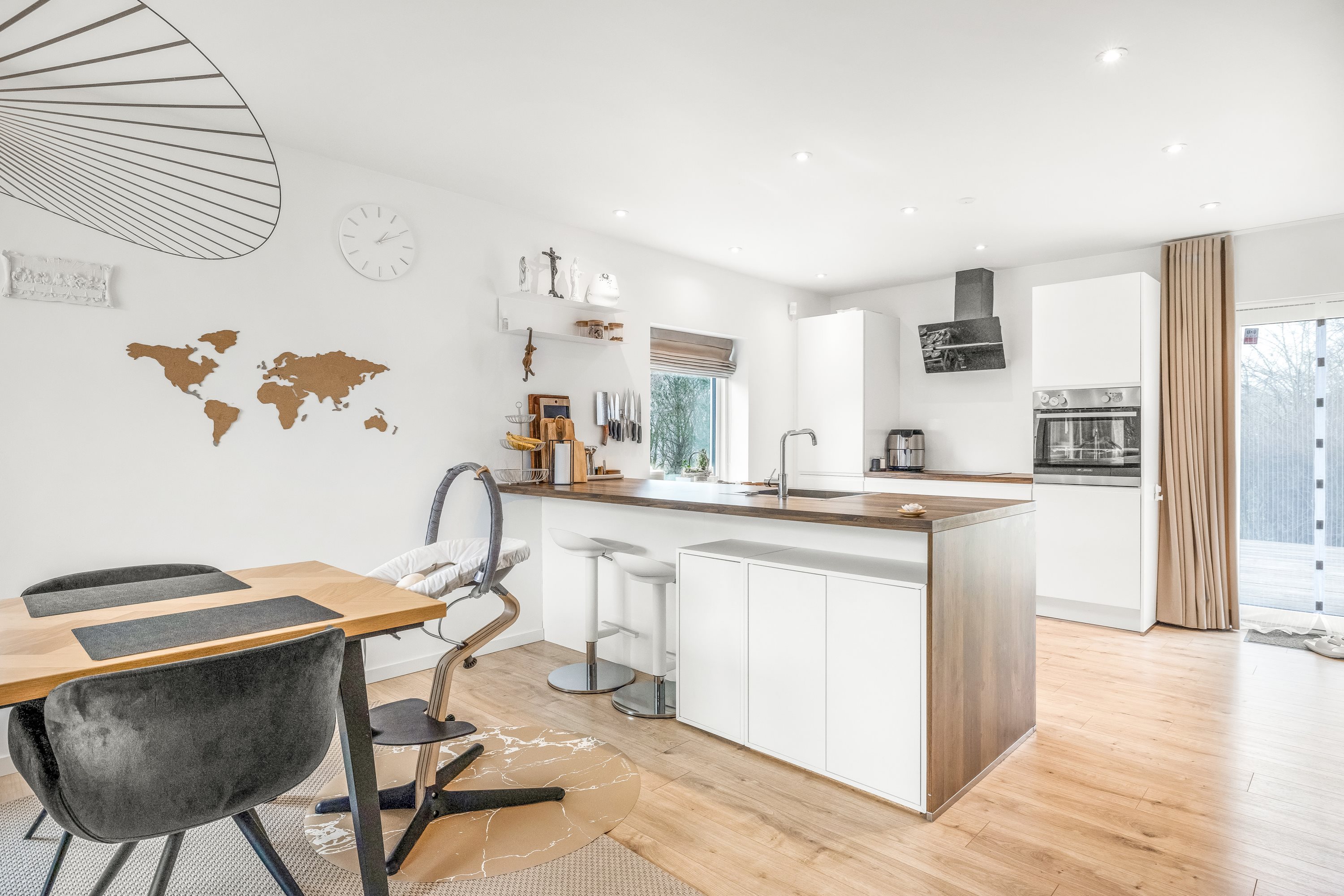 Miniaturebillede 2: køkken alrum. Billede af Gammel Viborgvej 124, 8471 Sabro