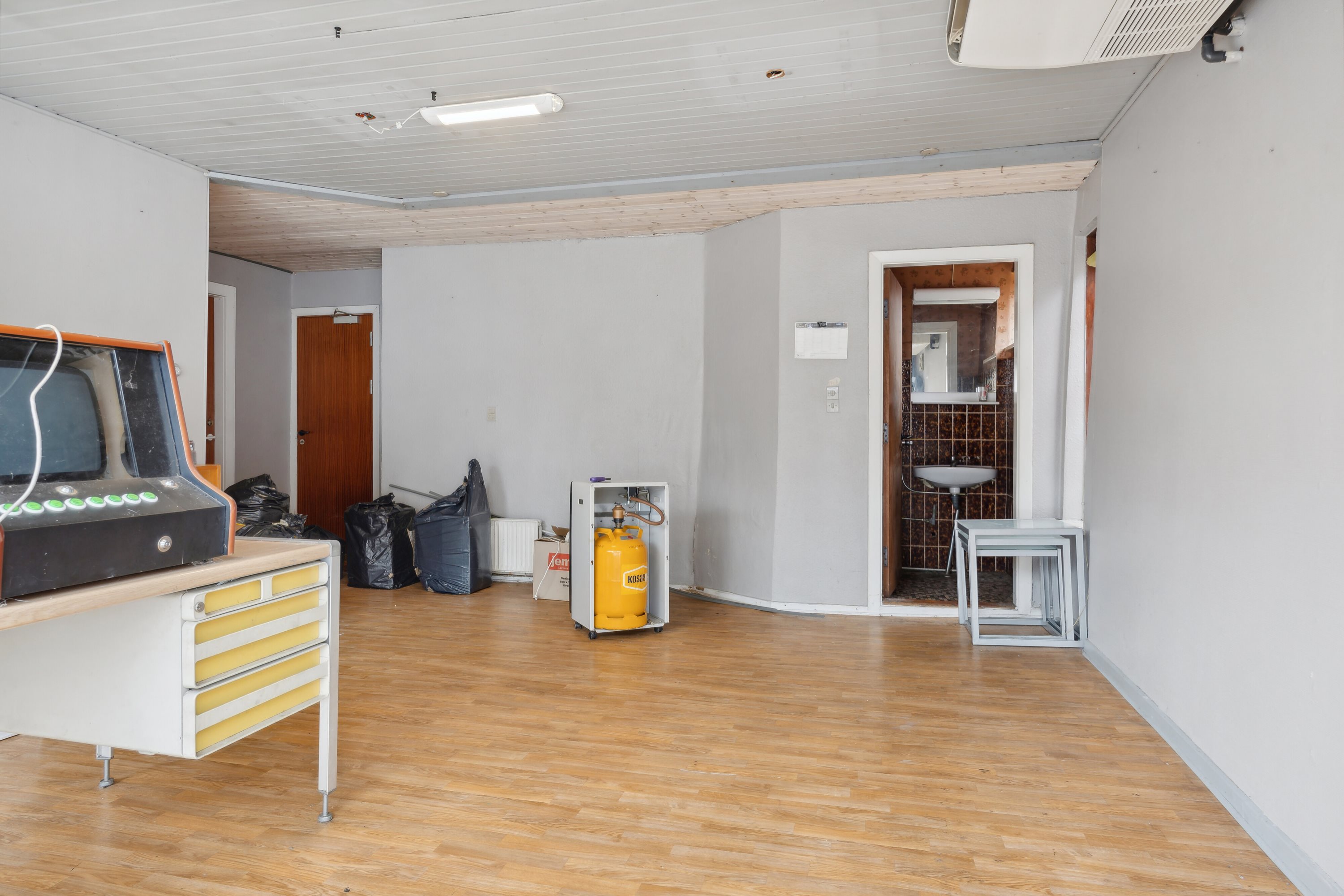 Fremhævet værelse billede i fuldskærmstilstand. Billede af Ørevadbrovej 65, 8632 Lemming