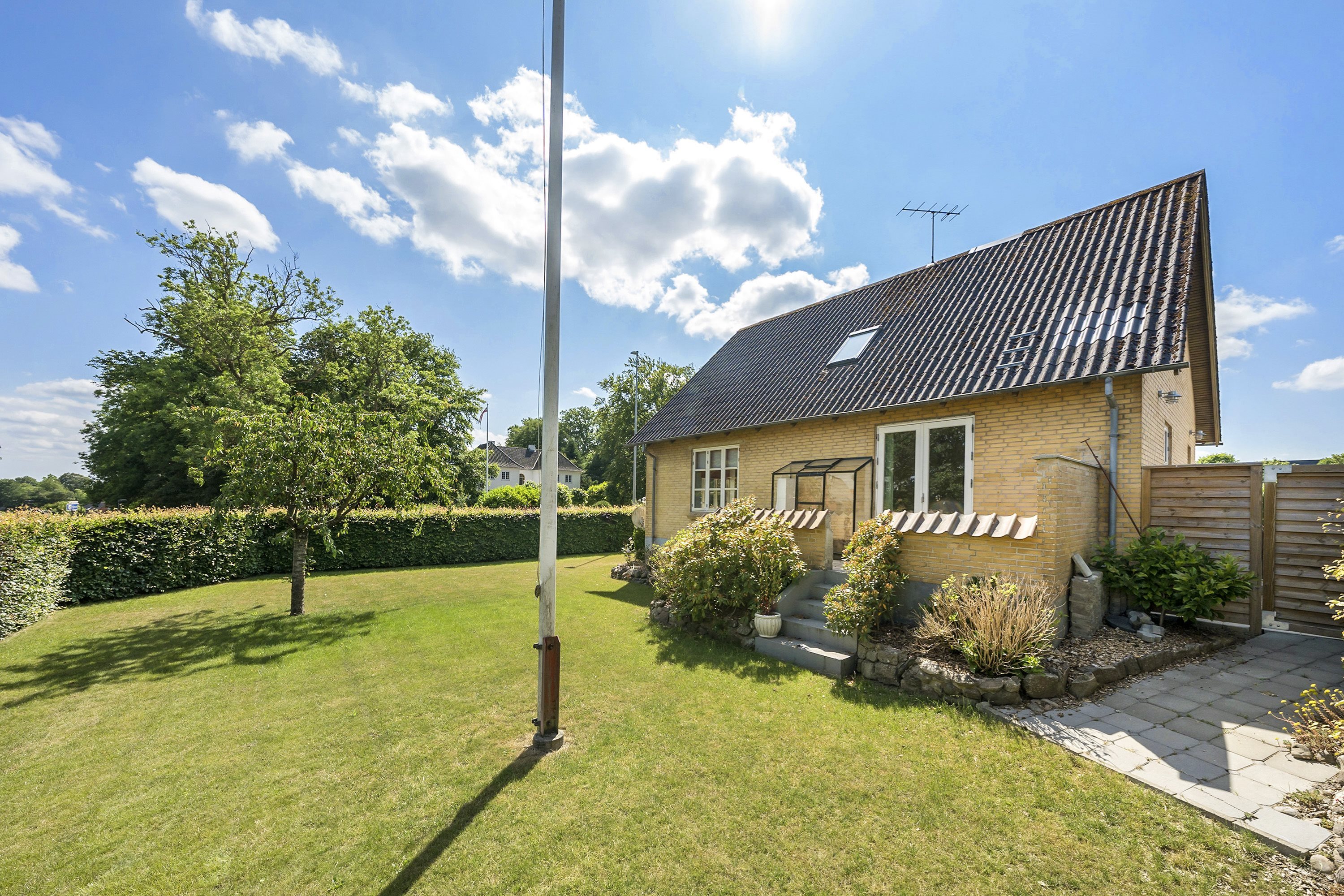 Miniaturebillede 1: haveside. Billede af Viborgvej 24, Hammershøj, 8830 Tjele