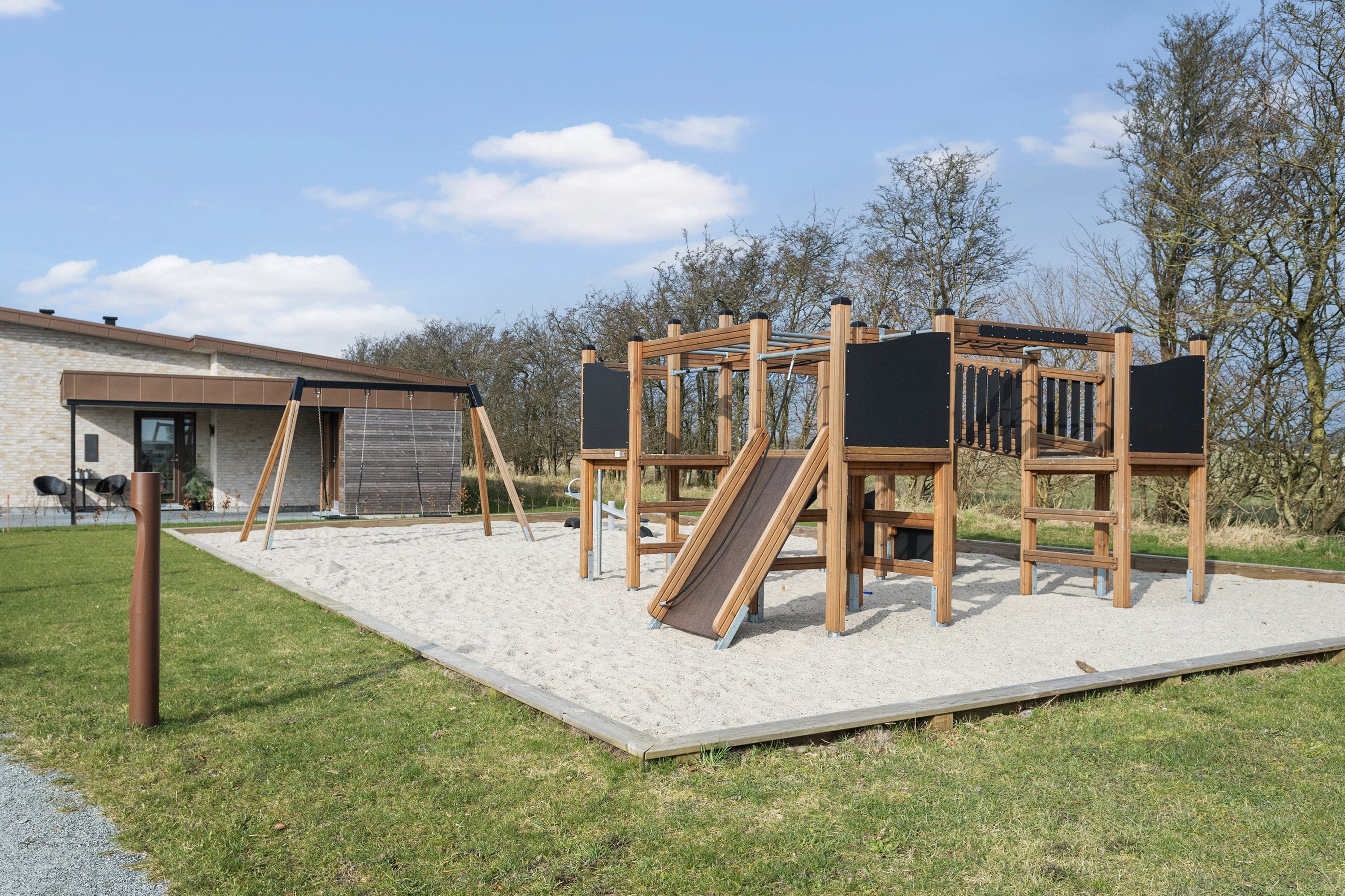 Fremhævet  billede i fuldskærmstilstand. Billede af Kongstedgårds Alle 16C, Askov, 6600 Vejen