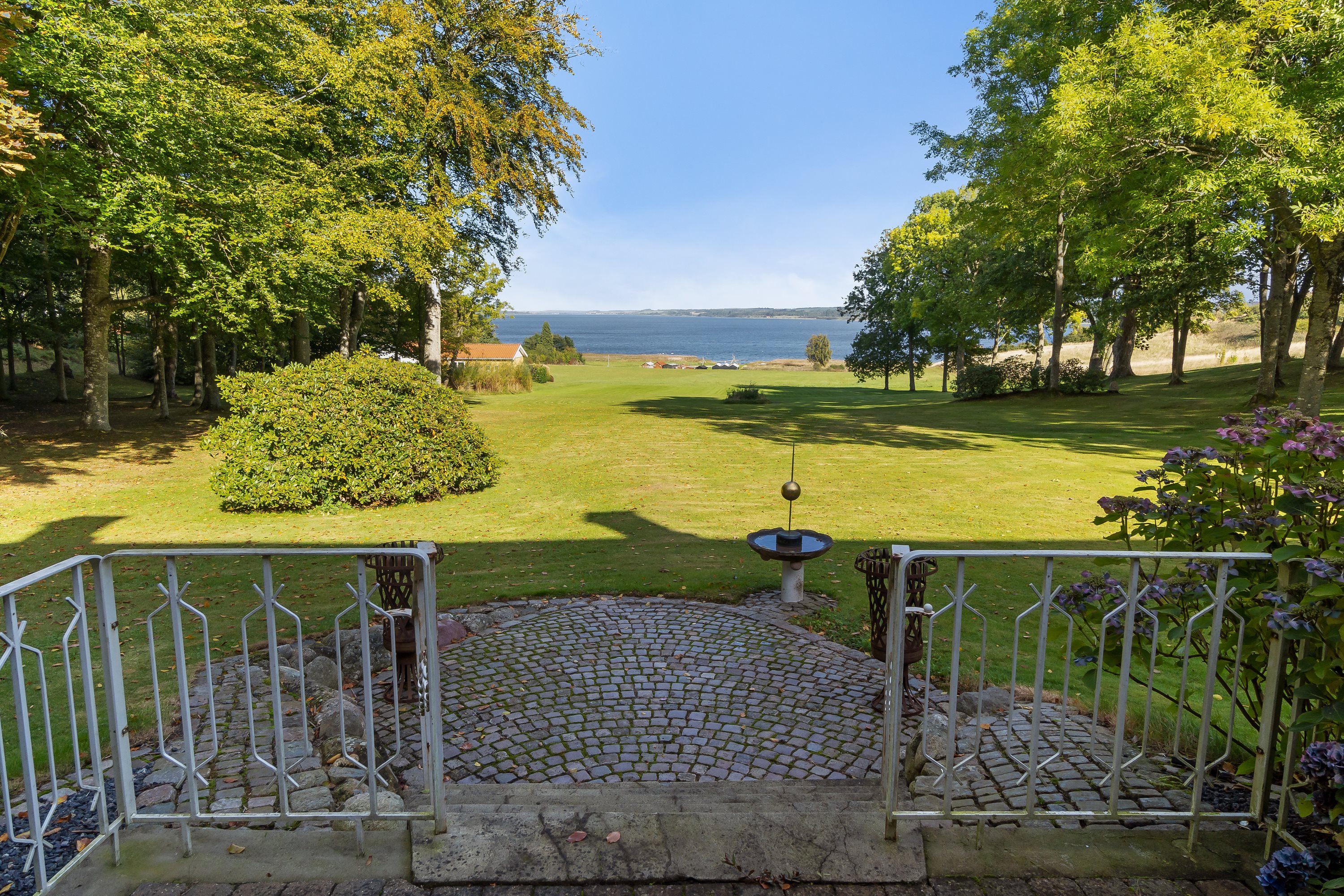 Fremhævet  billede i fuldskærmstilstand. Billede af Fjordvej 2, Knudby, 8831 Løgstrup