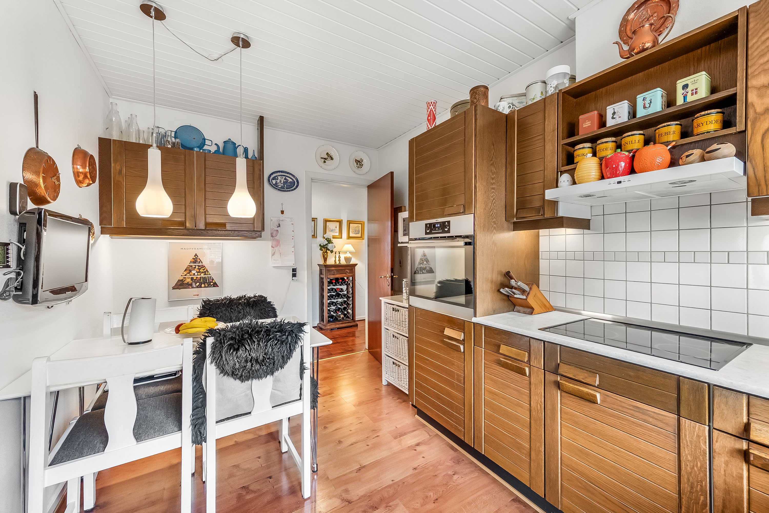 Fremhævet køkken billede i fuldskærmstilstand. Billede af Hovedgaden 107, 6971 Spjald