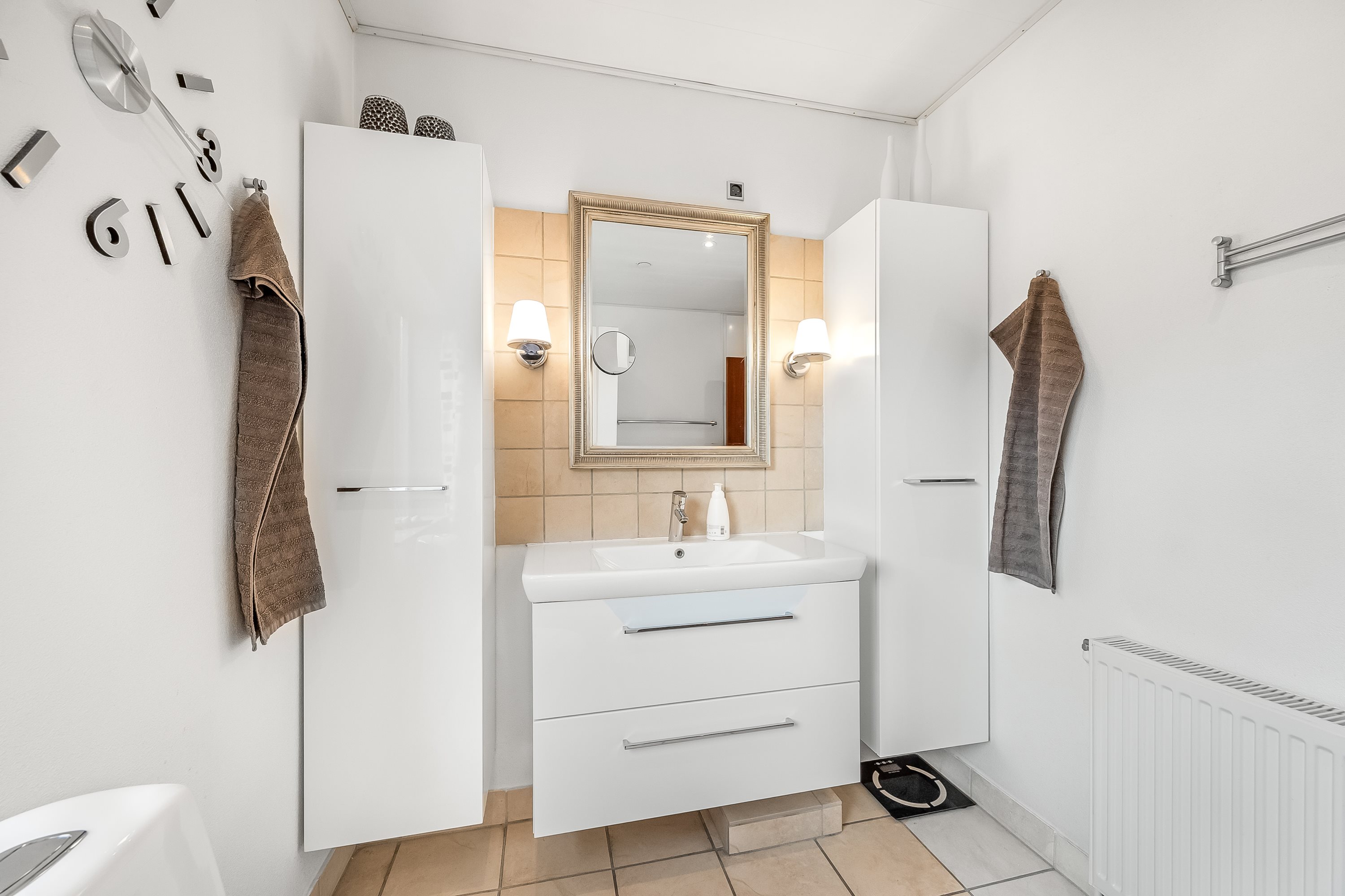 Fremhævet badeværelse billede i fuldskærmstilstand. Billede af Hovedgaden 107, 6971 Spjald