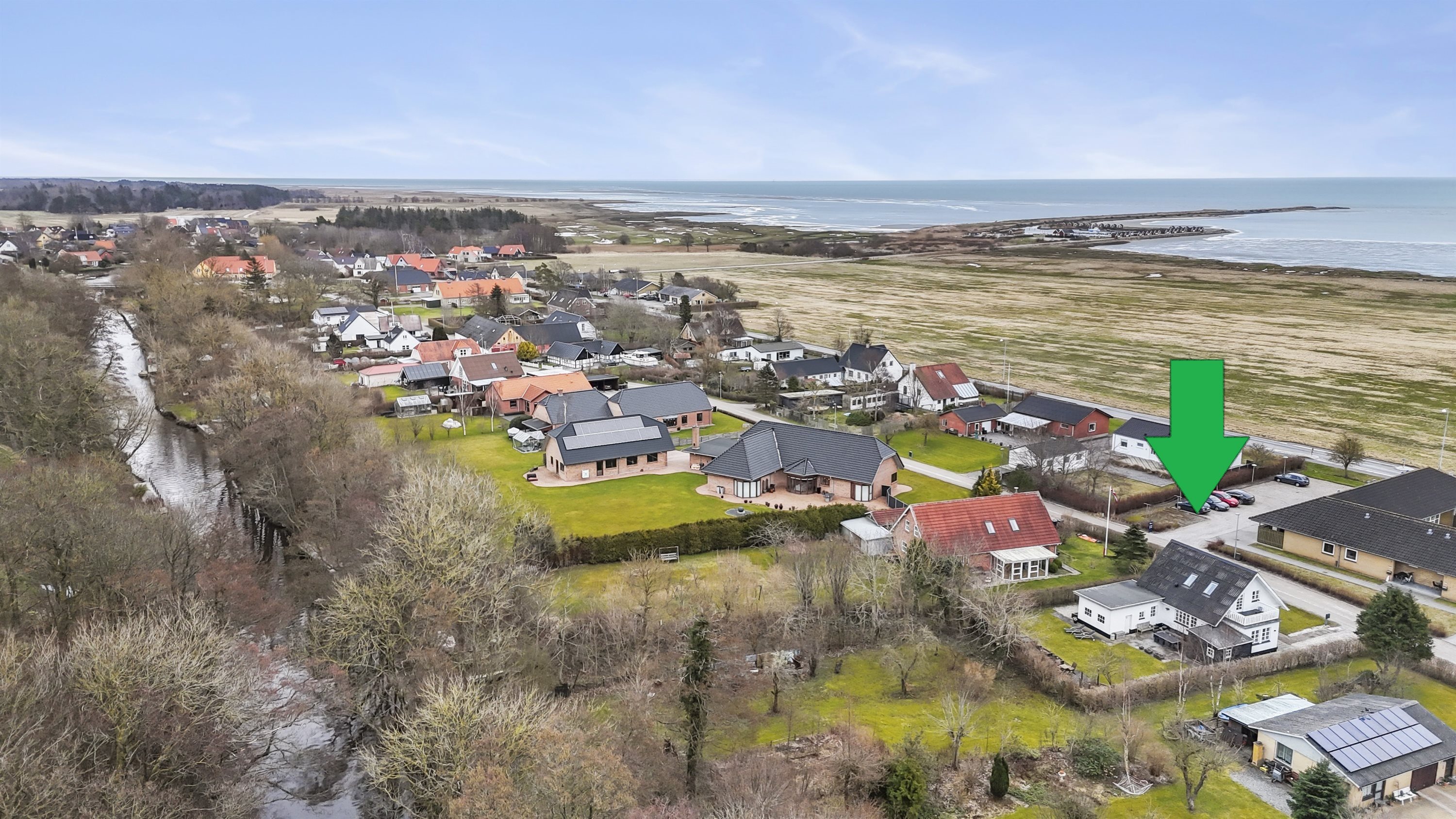 Fremhævet luftfoto billede i fuldskærmstilstand. Billede af Åhavevej 24, Voerså, 9300 Sæby