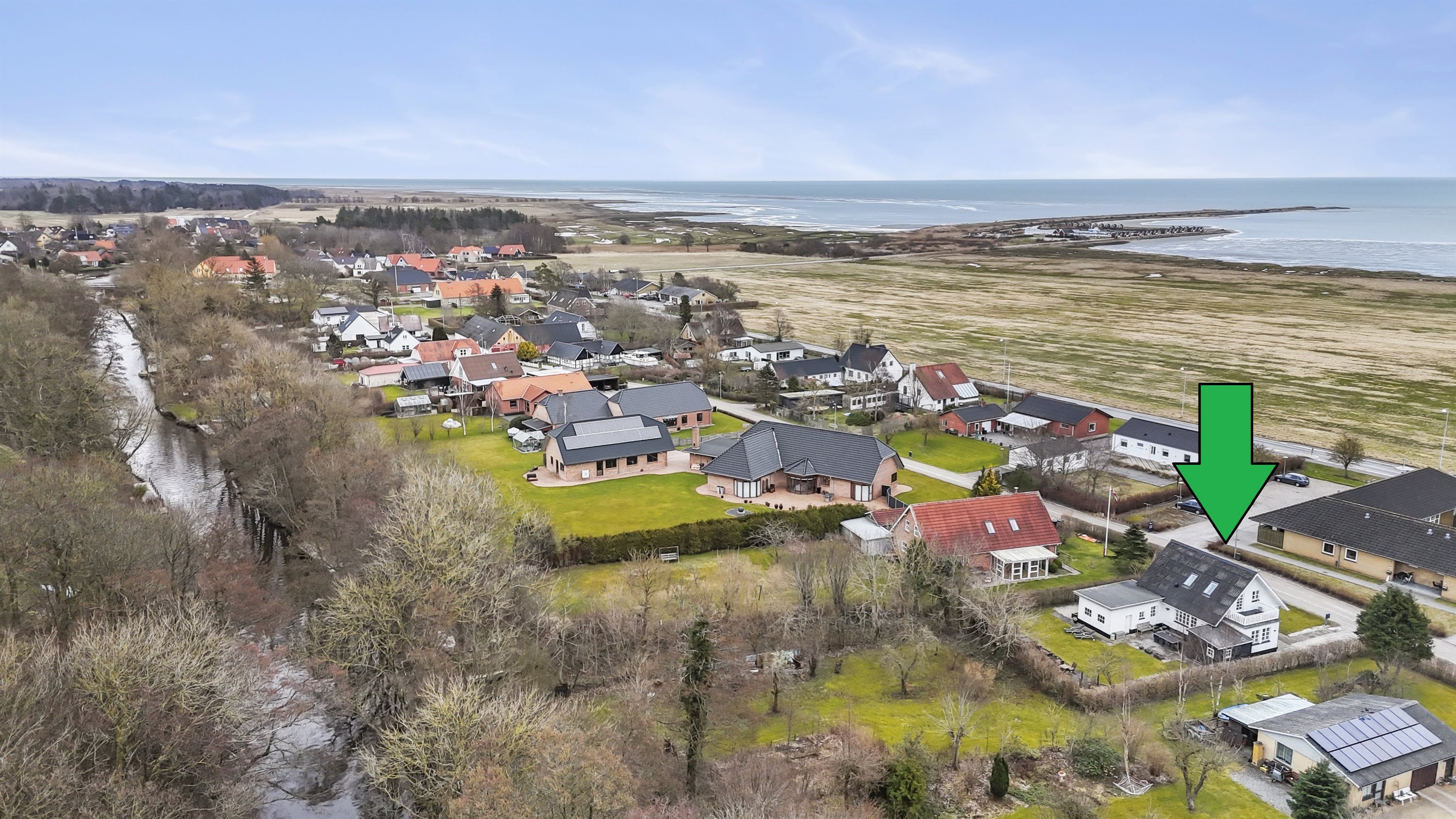 Fremhævet luftfoto billede i fuldskærmstilstand. Billede af Åhavevej 24, Voerså, 9300 Sæby