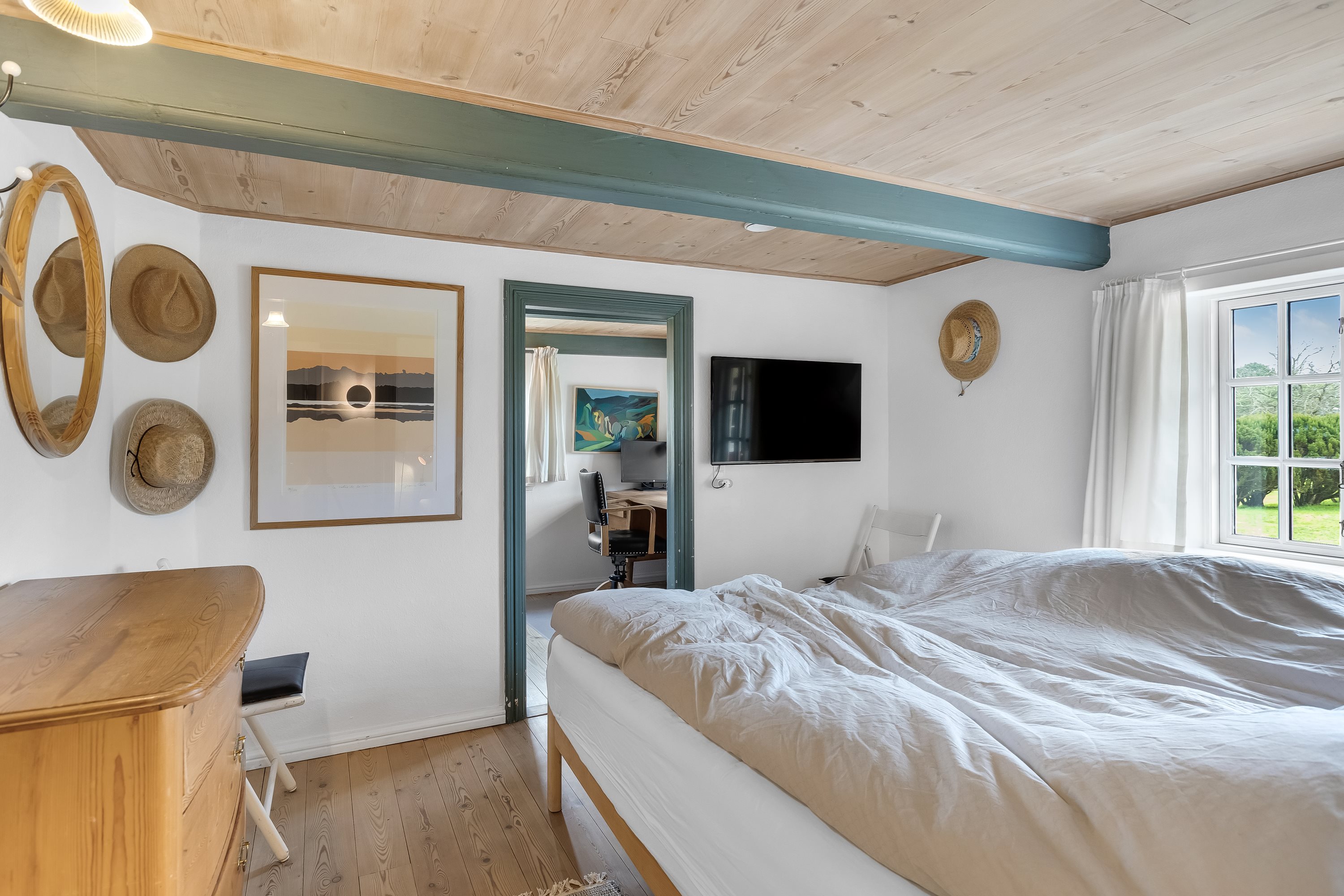 Fremhævet soveværelse billede i fuldskærmstilstand. Billede af Gl Skolevej 18, Kongsmark, 6792 Rømø