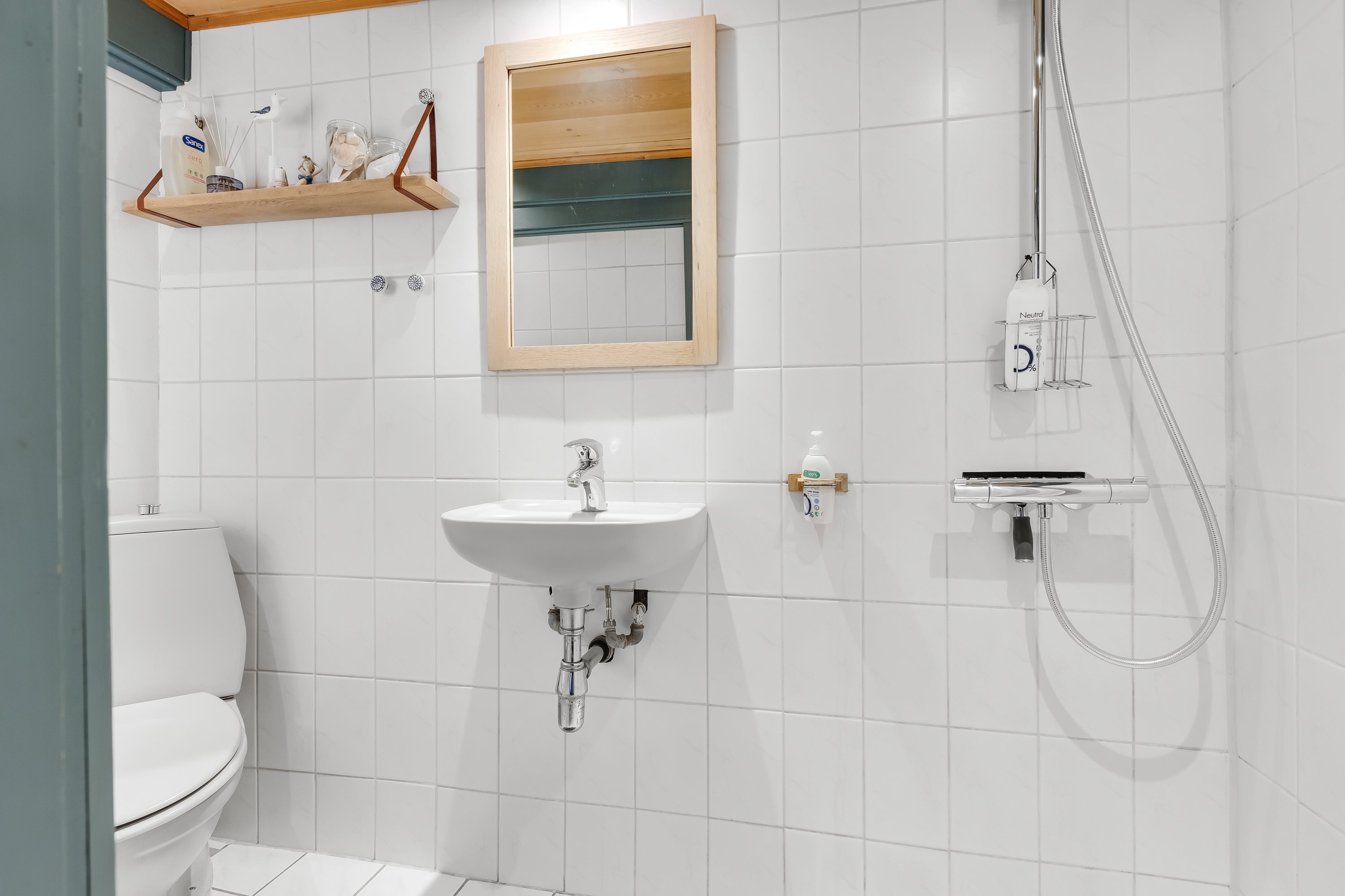 Fremhævet badeværelse billede i fuldskærmstilstand. Billede af Gl Skolevej 18, Kongsmark, 6792 Rømø