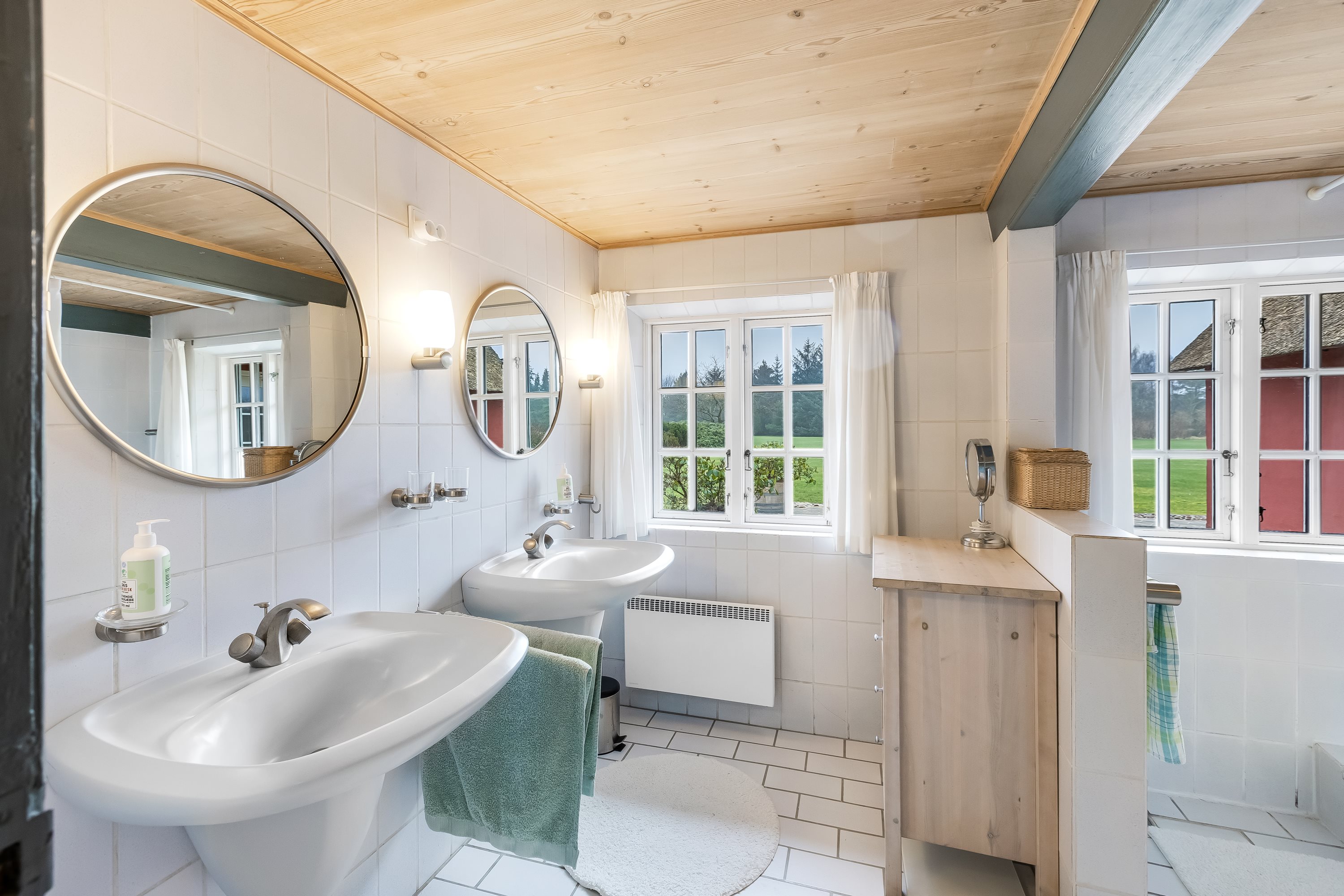 Fremhævet badeværelse billede i fuldskærmstilstand. Billede af Gl Skolevej 18, Kongsmark, 6792 Rømø