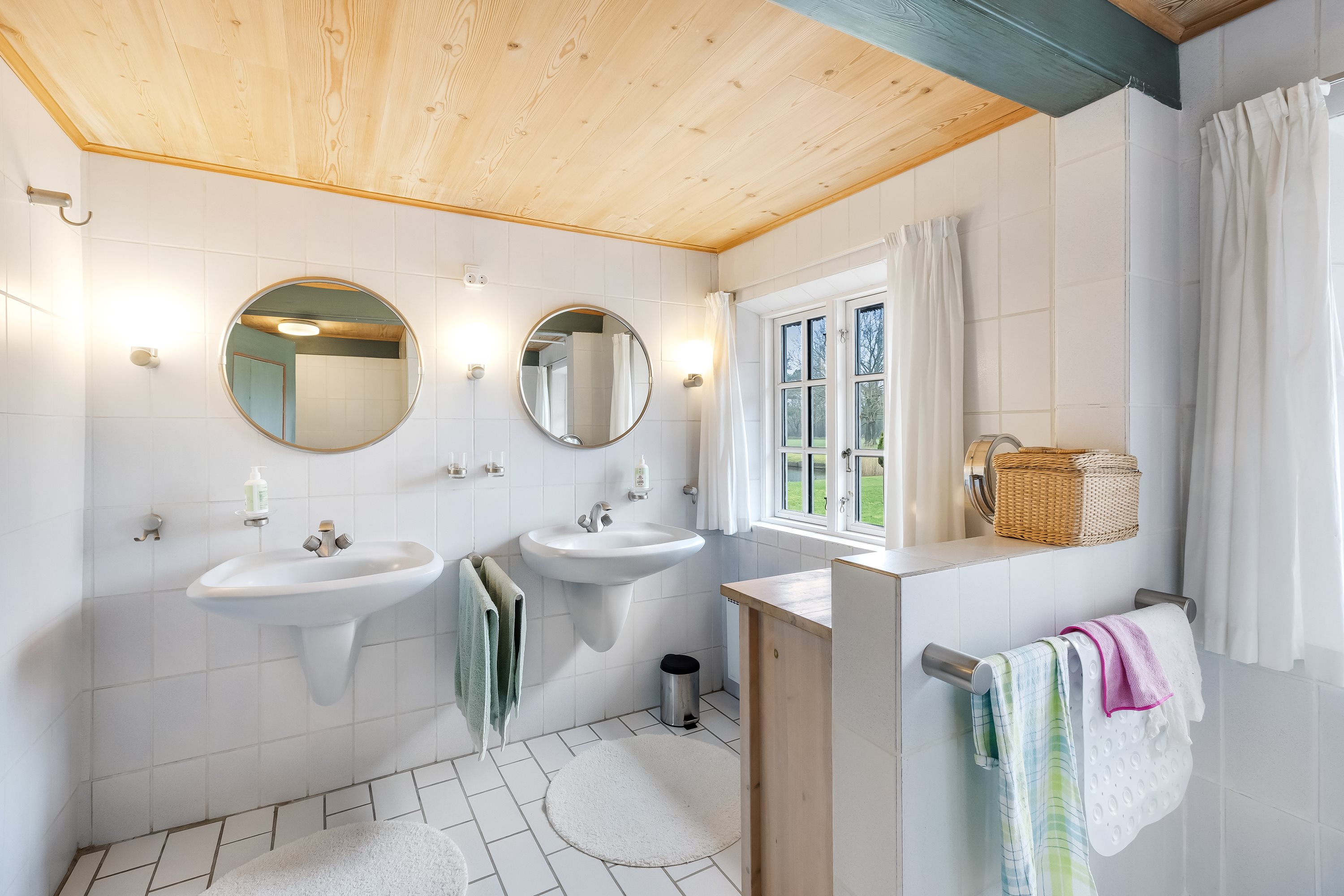 Fremhævet badeværelse billede i fuldskærmstilstand. Billede af Gl Skolevej 18, Kongsmark, 6792 Rømø