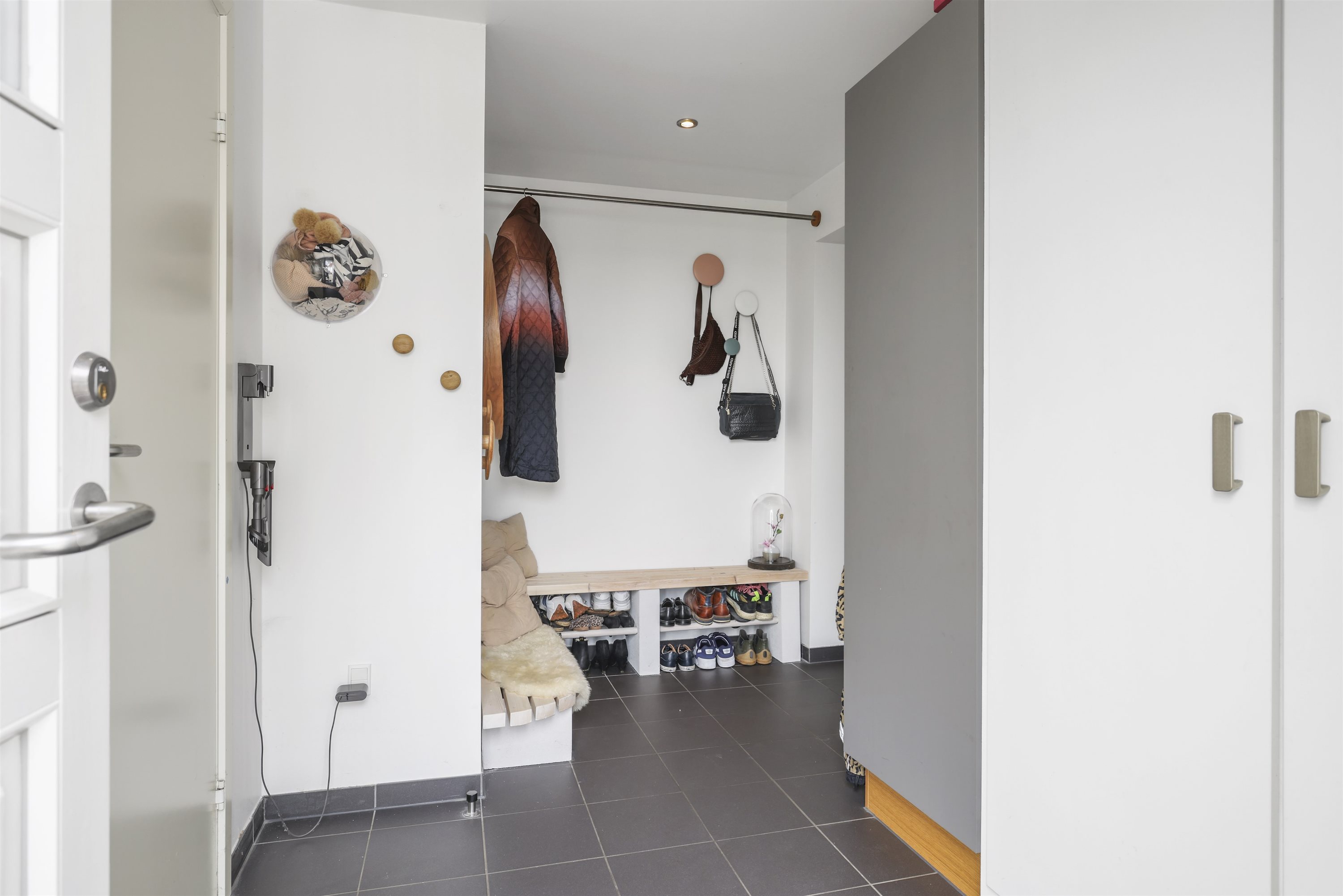 Fremhævet entré billede i fuldskærmstilstand. Billede af Østkystvejen 321, Voerså, 9300 Sæby