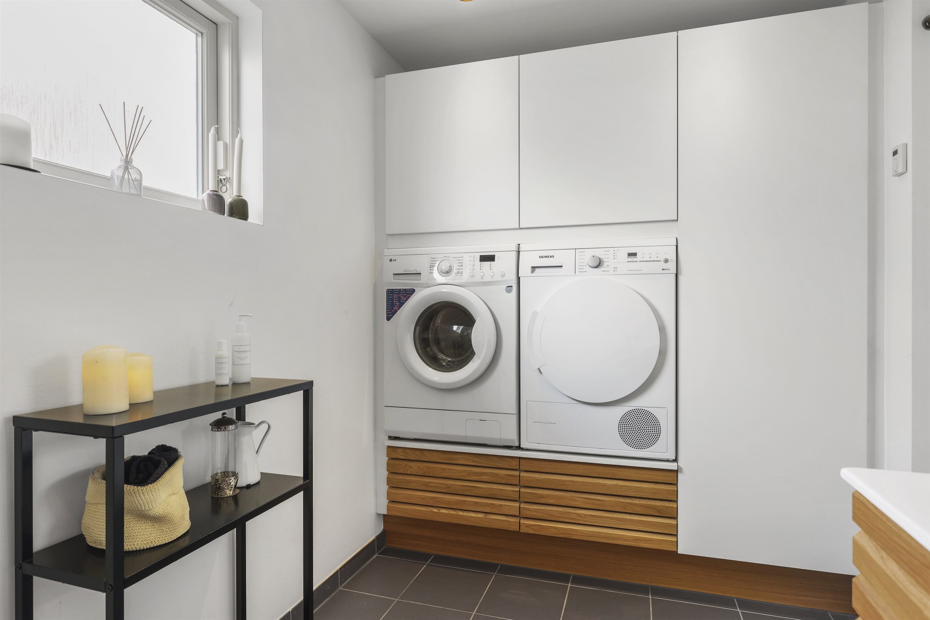 Fremhævet badeværelse billede i fuldskærmstilstand. Billede af Østkystvejen 321, Voerså, 9300 Sæby