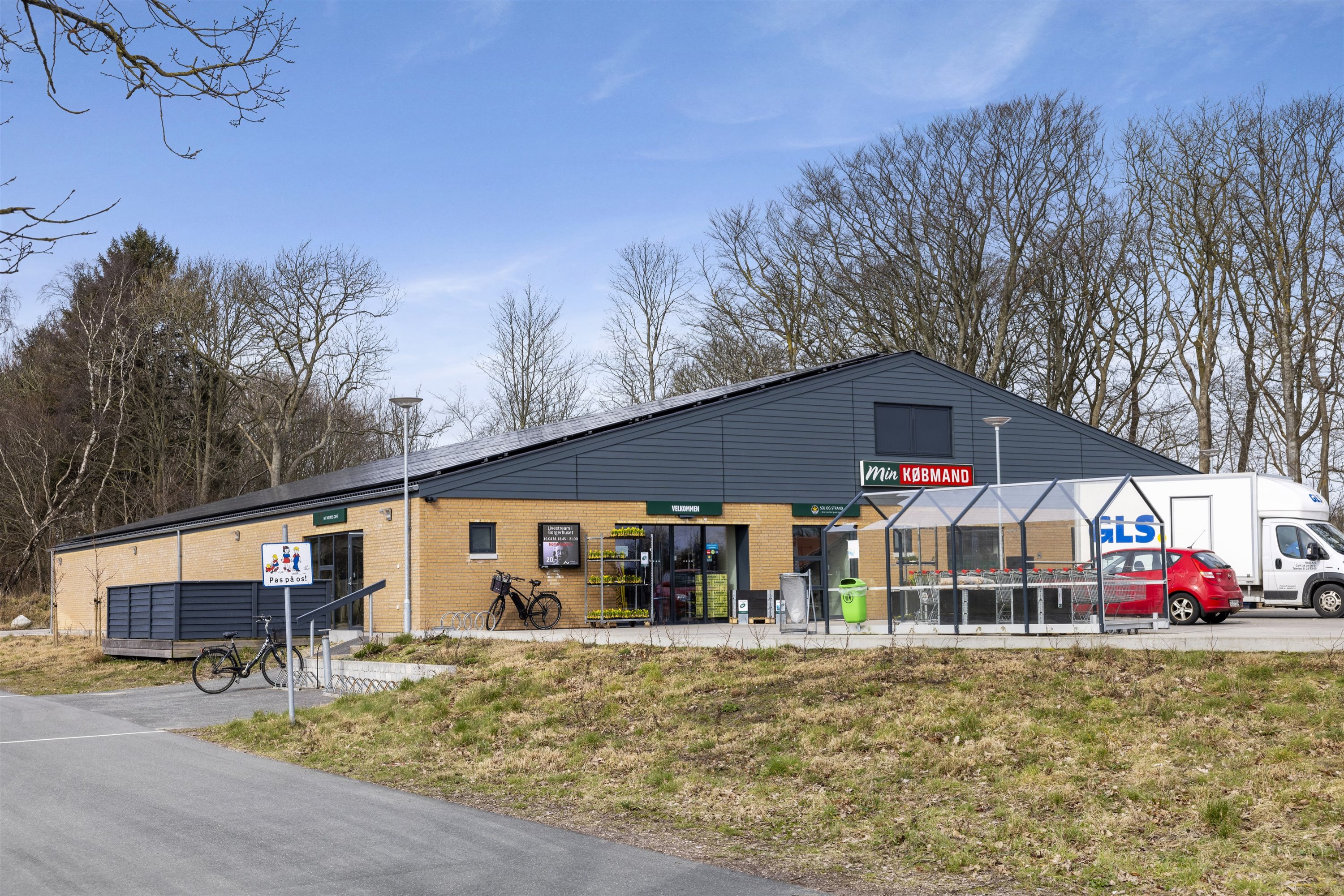 Fremhævet købmand billede i fuldskærmstilstand. Billede af Østkystvejen 321, Voerså, 9300 Sæby