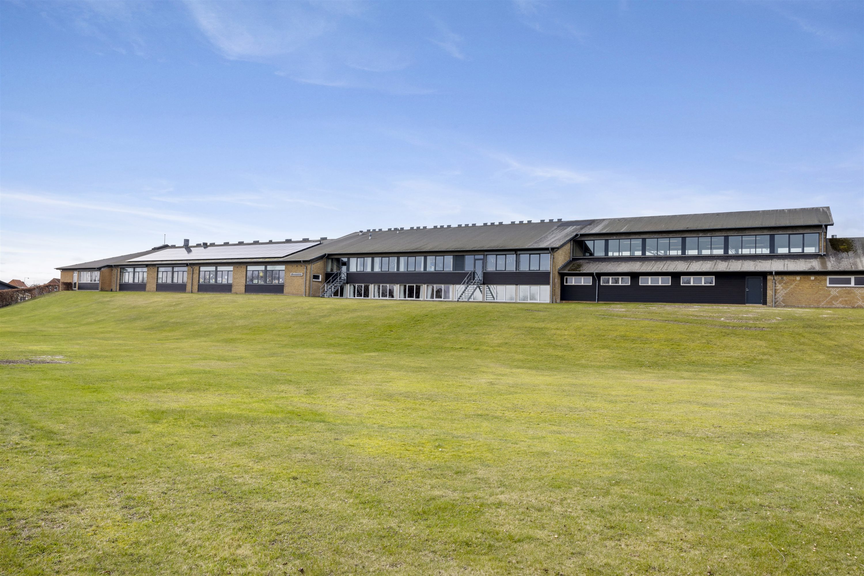 Fremhævet skole billede i fuldskærmstilstand. Billede af Østkystvejen 321, Voerså, 9300 Sæby