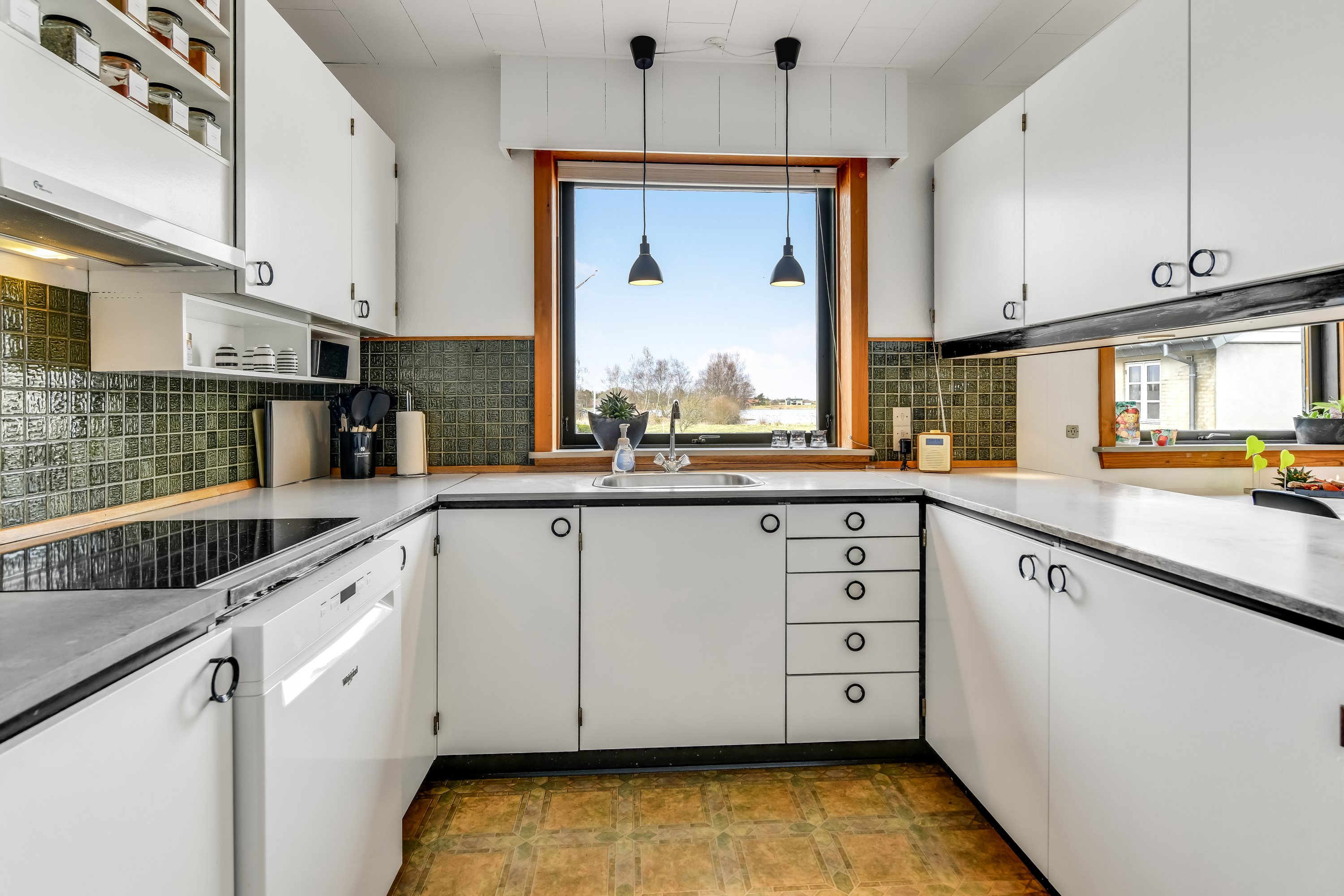 Fremhævet køkken, nr. 84 billede i fuldskærmstilstand. Billede af Morsbølvej 84, Morsbøl, 7200 Grindsted