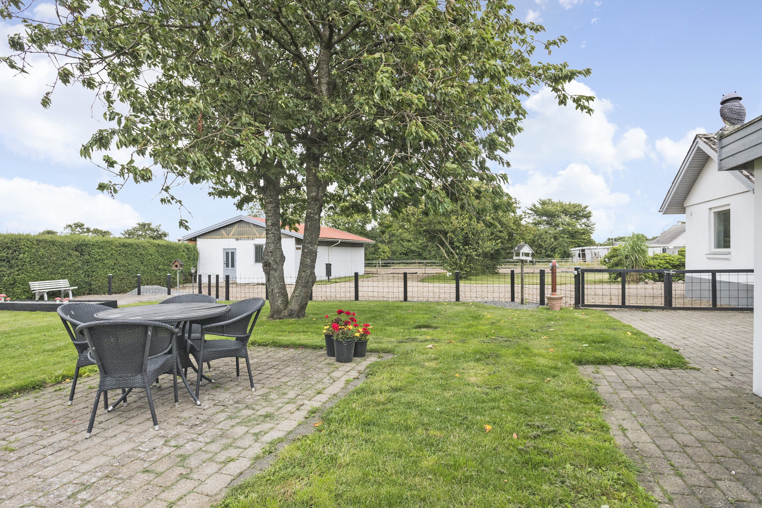 Fremhævet have billede i fuldskærmstilstand. Billede af Esbjergvej 26, 6600 Vejen