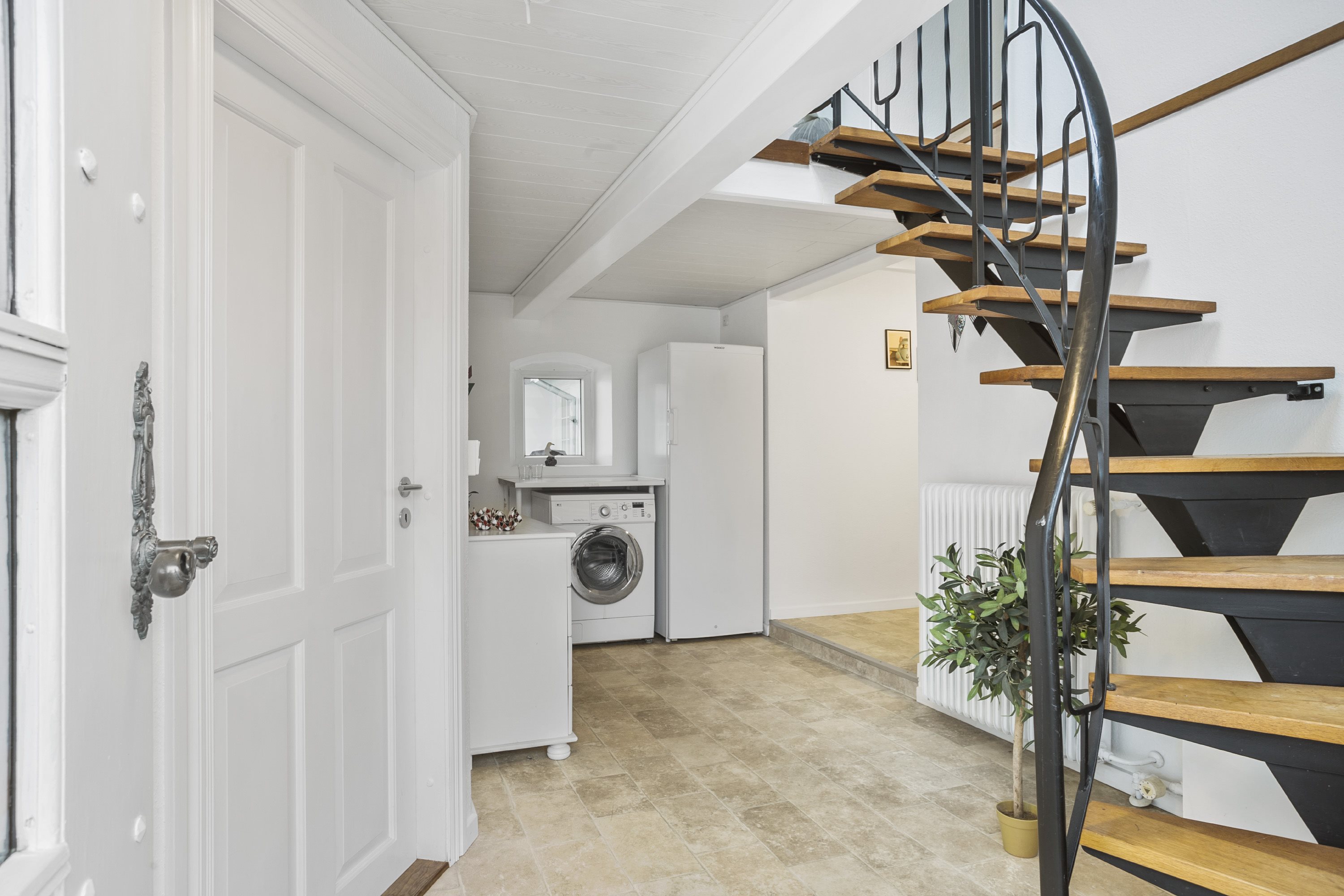 Fremhævet entré billede i fuldskærmstilstand. Billede af Esbjergvej 26, 6600 Vejen