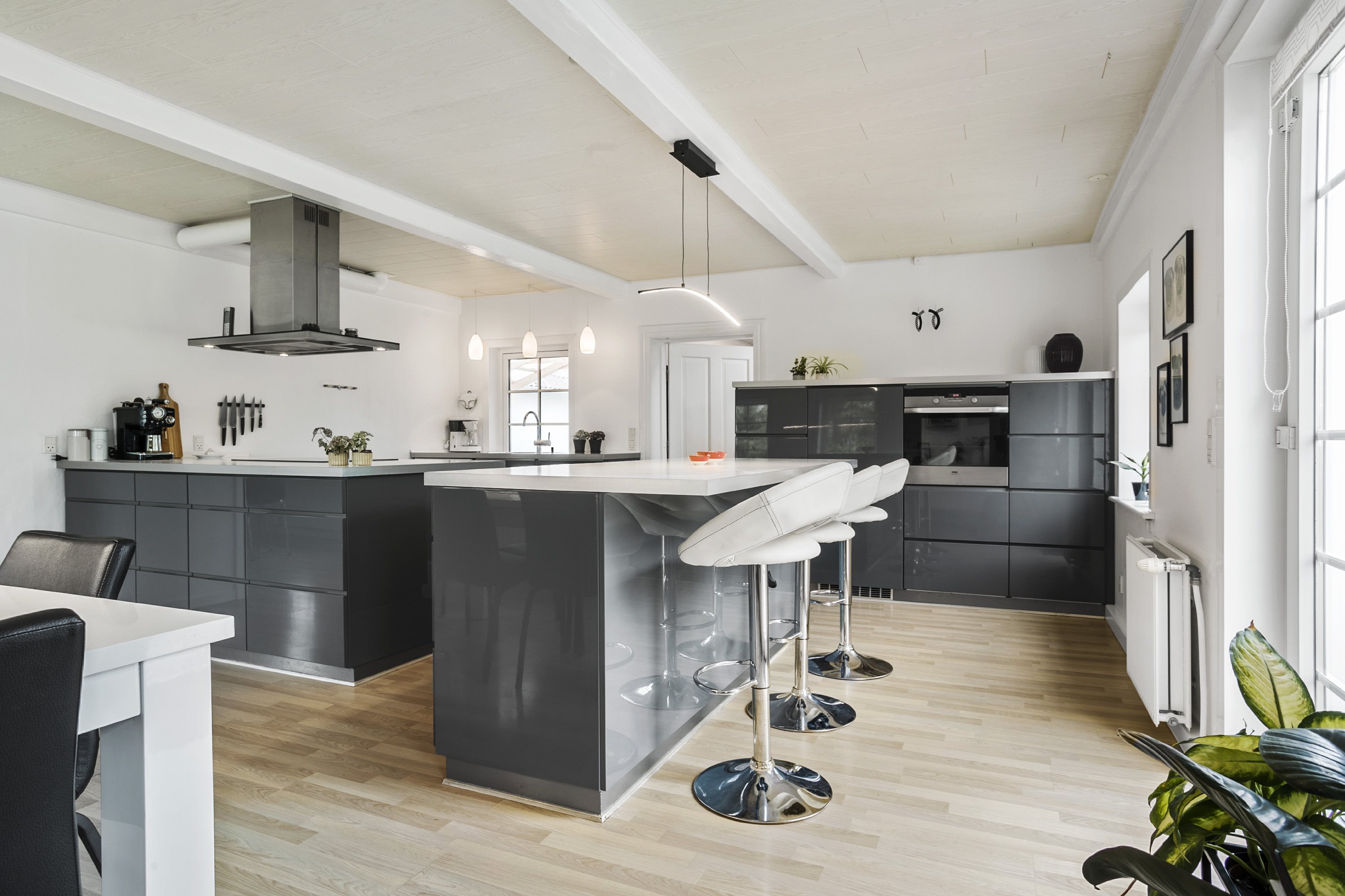 Fremhævet køkken billede i fuldskærmstilstand. Billede af Esbjergvej 26, 6600 Vejen