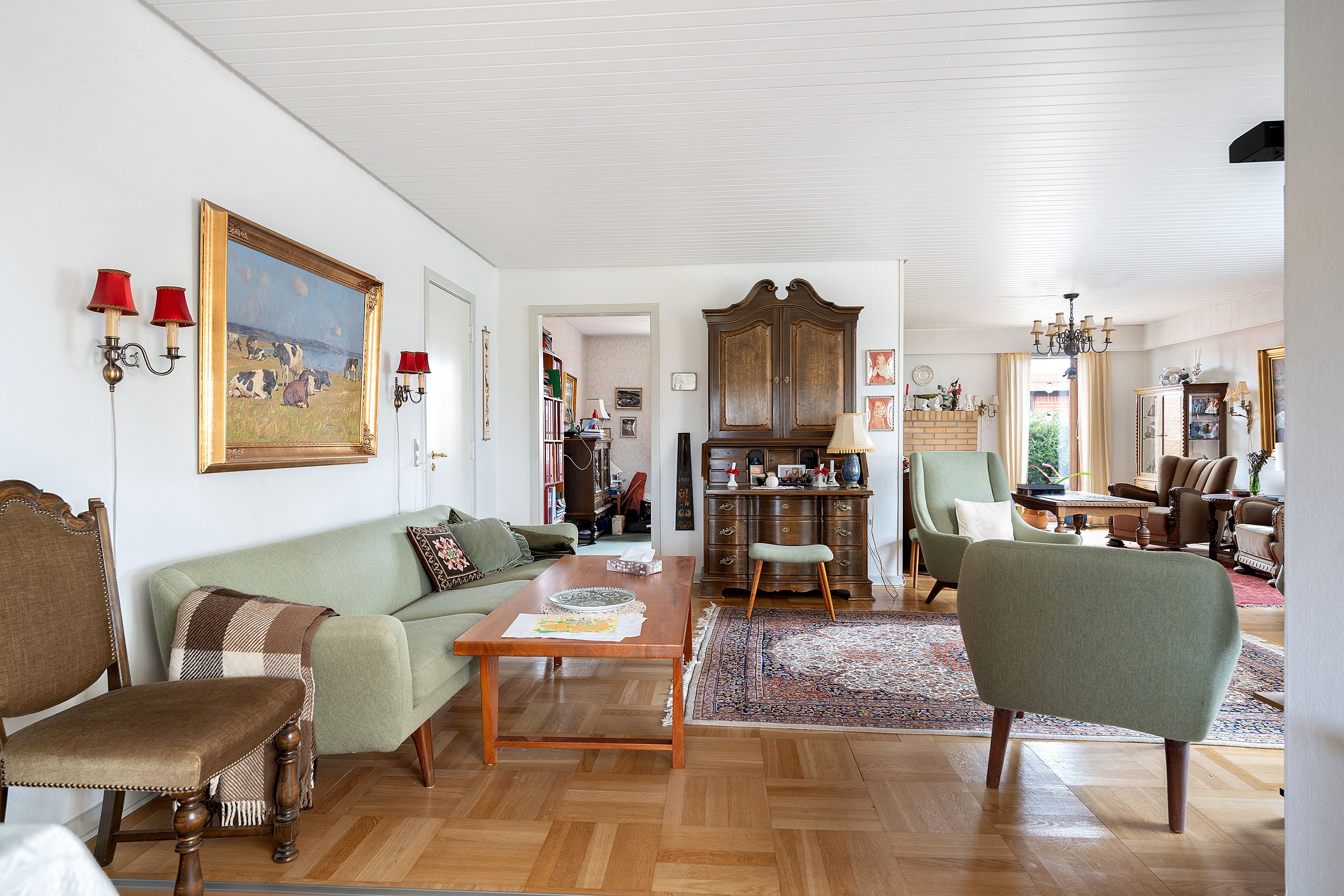 Fremhævet stue billede i fuldskærmstilstand. Billede af Gudenåvej 42, 8850 Bjerringbro