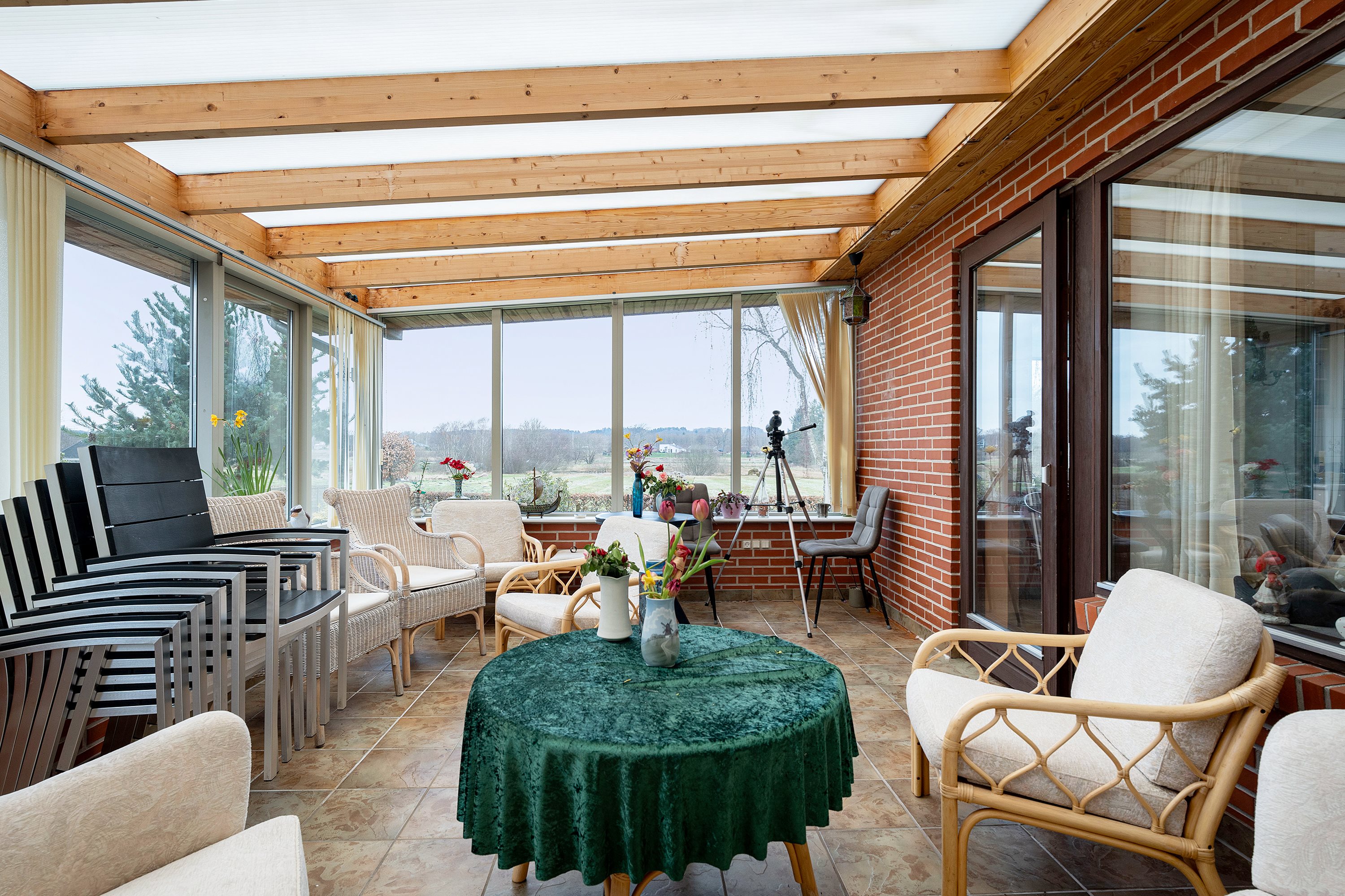 Fremhævet udestue billede i fuldskærmstilstand. Billede af Gudenåvej 42, 8850 Bjerringbro