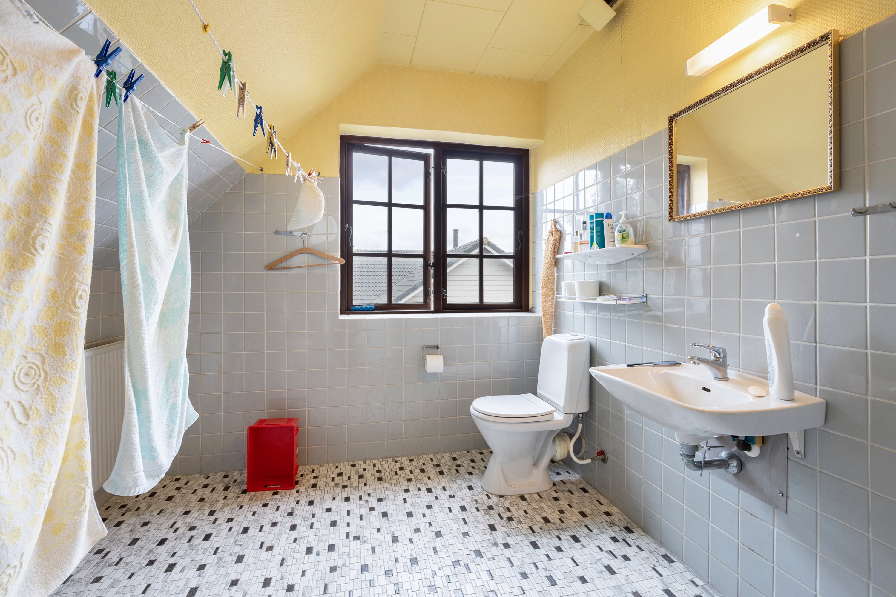 Fremhævet badeværelse billede i fuldskærmstilstand. Billede af Gudenåvej 42, 8850 Bjerringbro