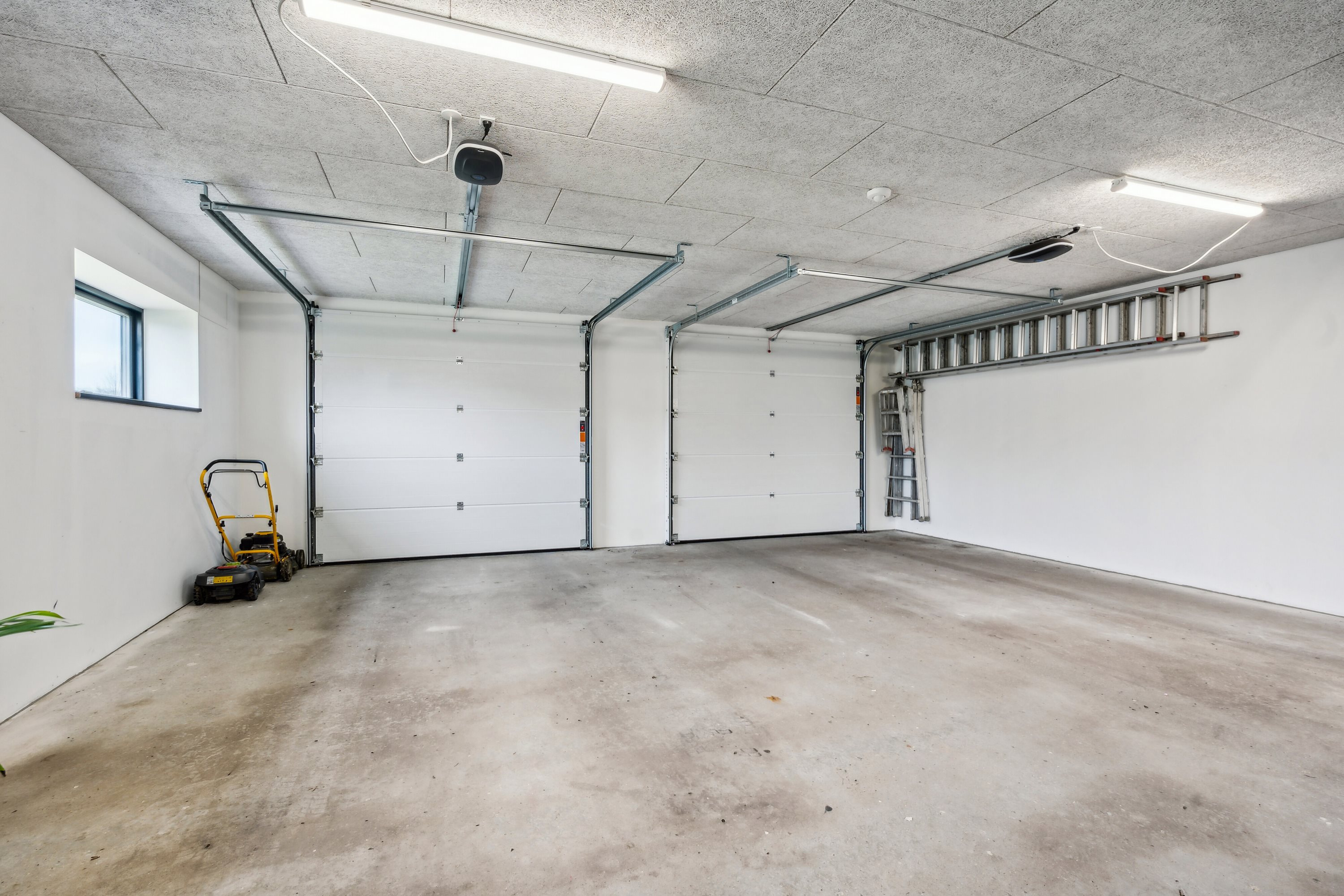 Fremhævet garage billede i fuldskærmstilstand. Billede af Kongevænget 80, 6600 Vejen