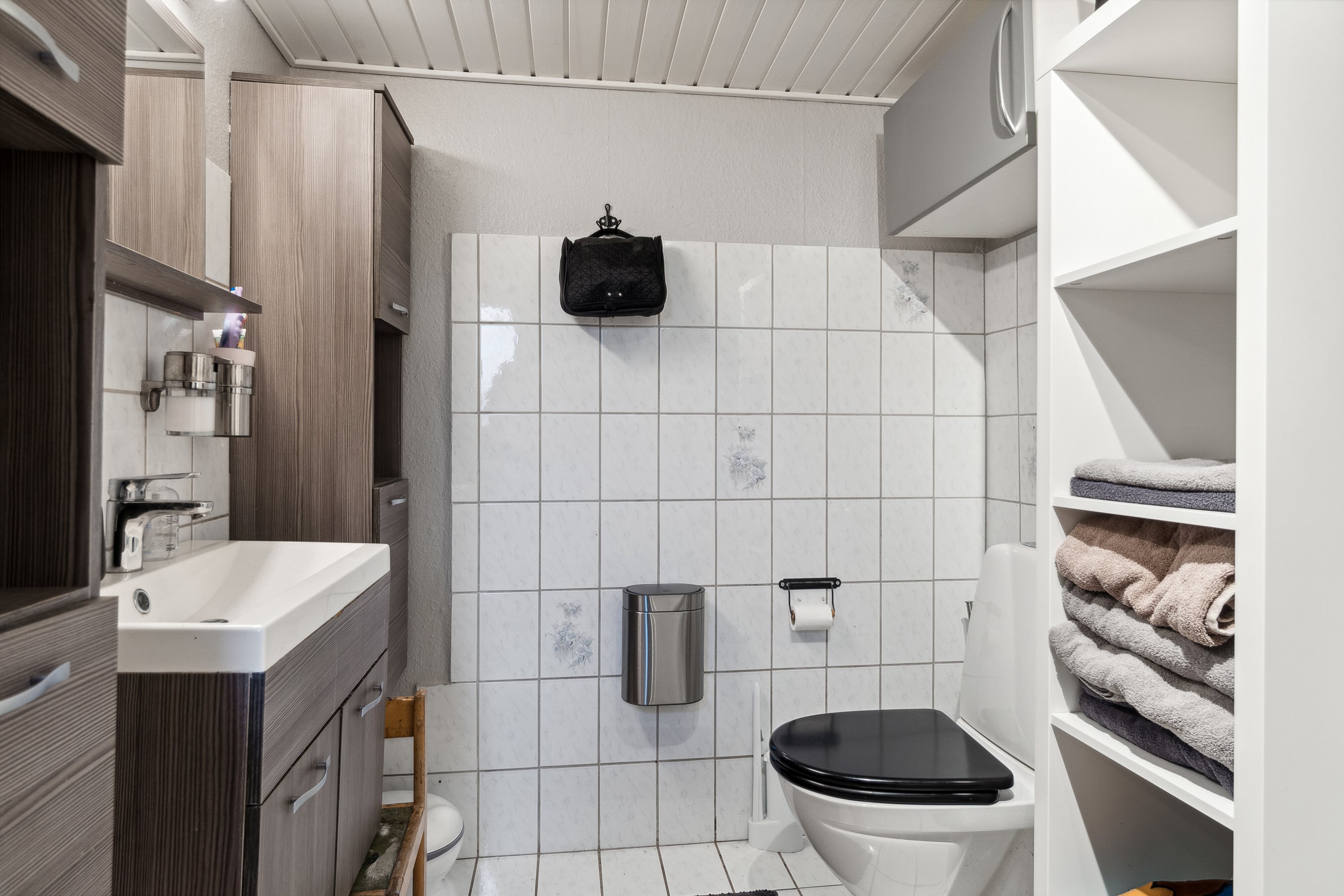 Fremhævet badeværelse billede i fuldskærmstilstand. Billede af Sorøvej 43, Haldagermagle, 4250 Fuglebjerg