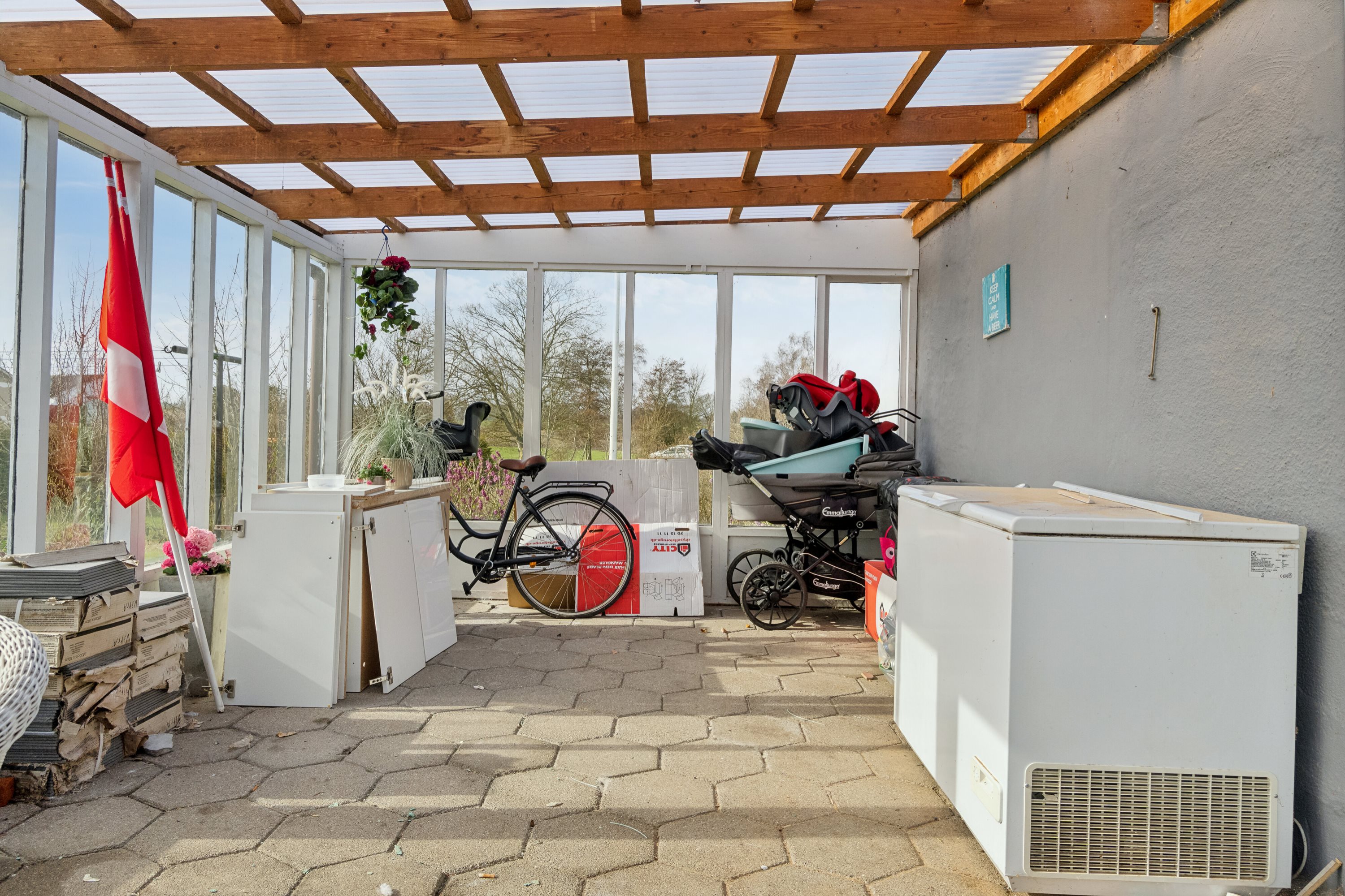 Fremhævet udestue billede i fuldskærmstilstand. Billede af Sorøvej 43, Haldagermagle, 4250 Fuglebjerg