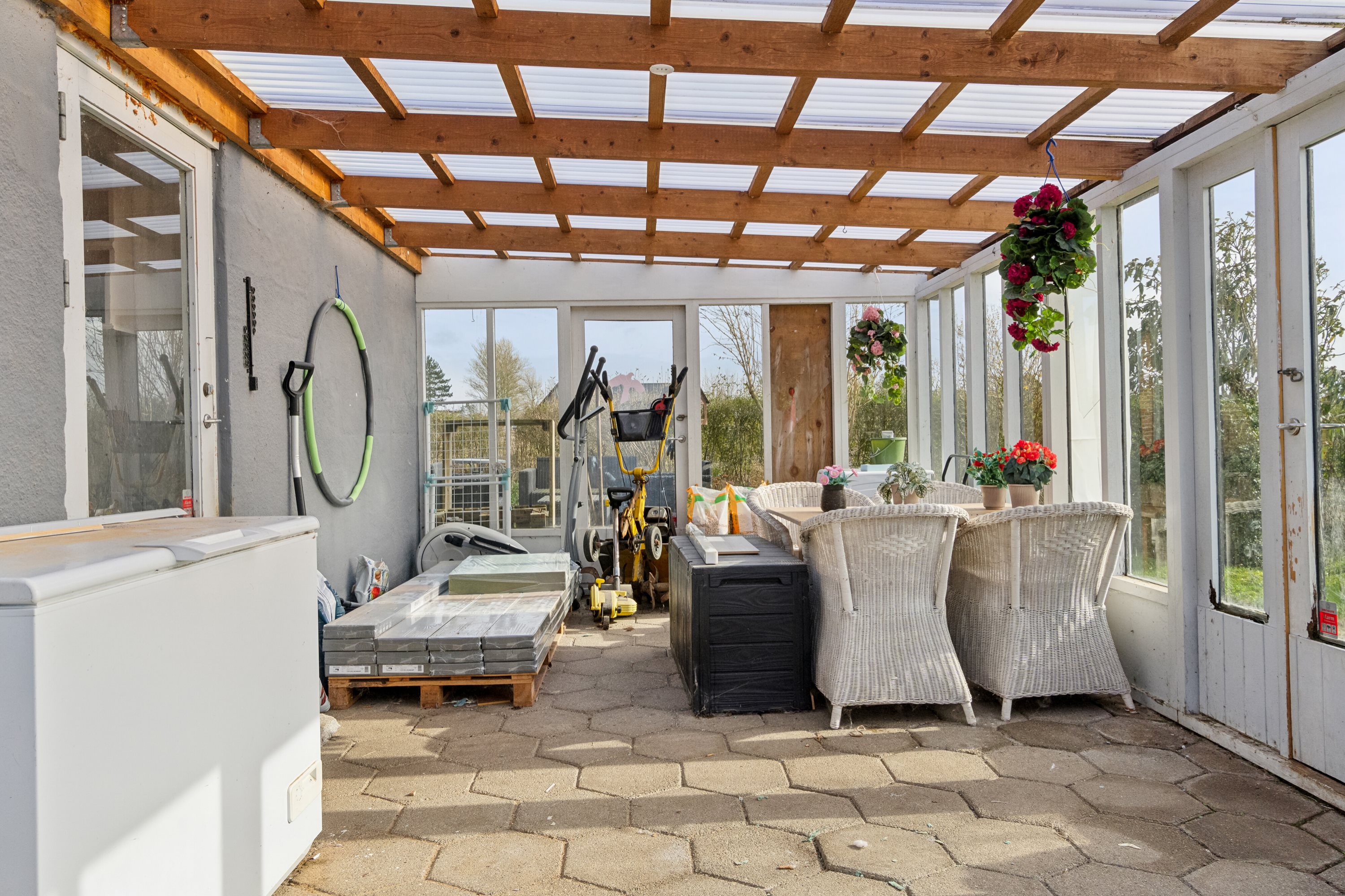 Fremhævet udestue billede i fuldskærmstilstand. Billede af Sorøvej 43, Haldagermagle, 4250 Fuglebjerg