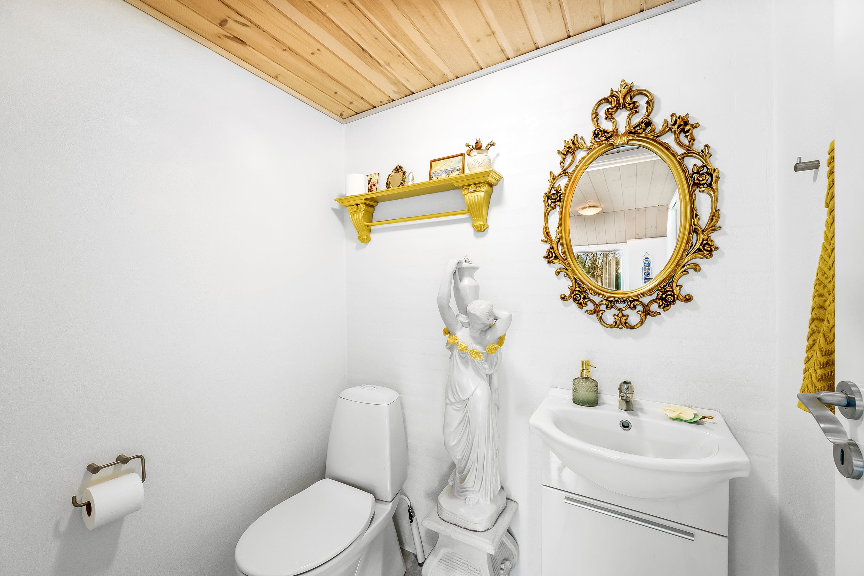 Fremhævet badeværelse billede i fuldskærmstilstand. Billede af Herningvej 31, Barde, 6920 Videbæk