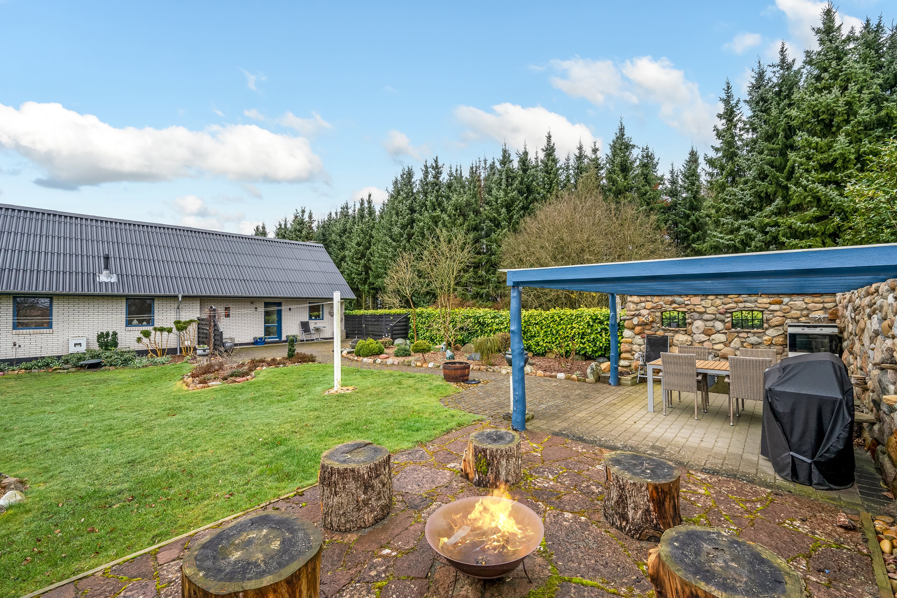 Fremhævet terrasse billede i fuldskærmstilstand. Billede af Herningvej 31, Barde, 6920 Videbæk