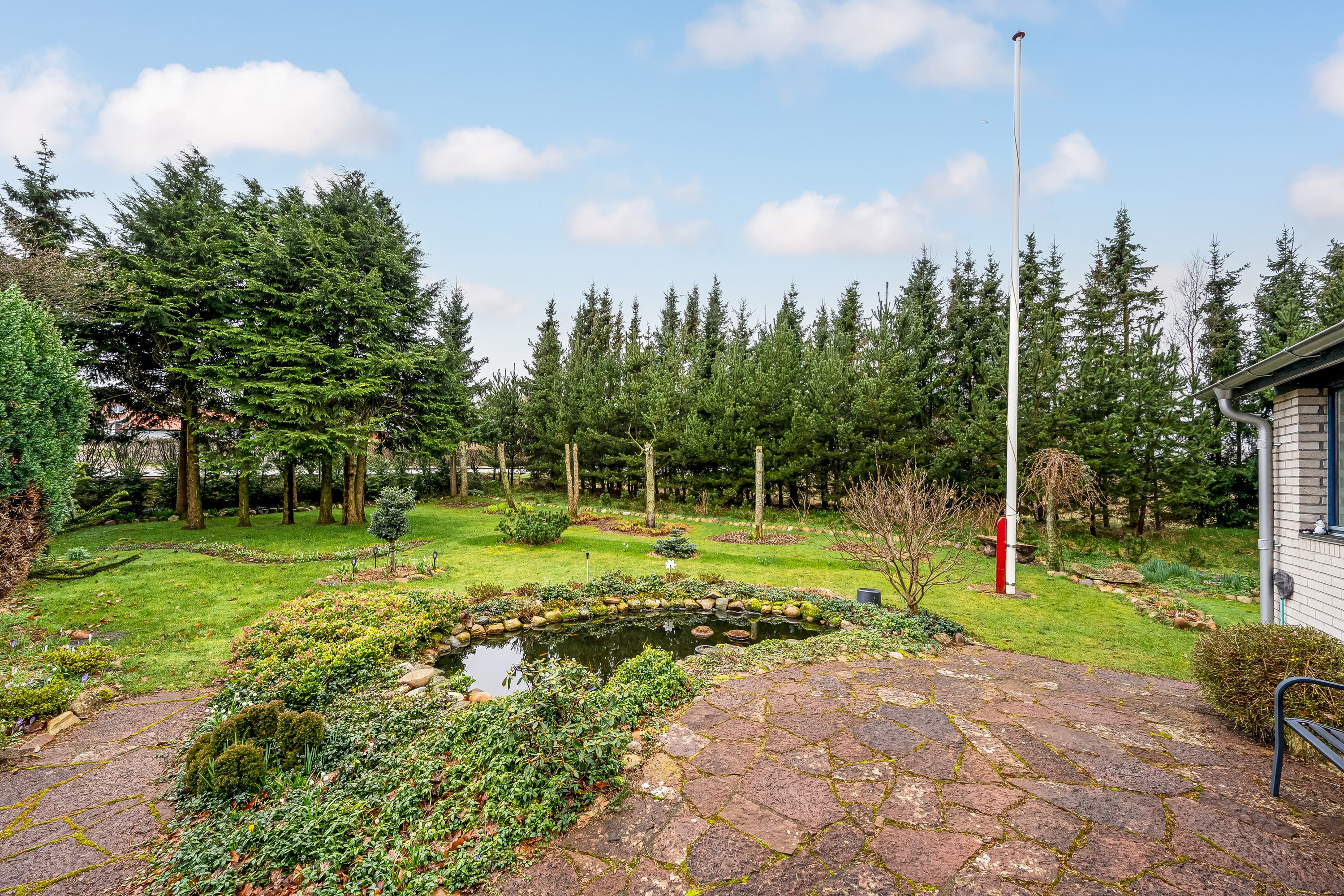 Fremhævet terrasse billede i fuldskærmstilstand. Billede af Herningvej 31, Barde, 6920 Videbæk