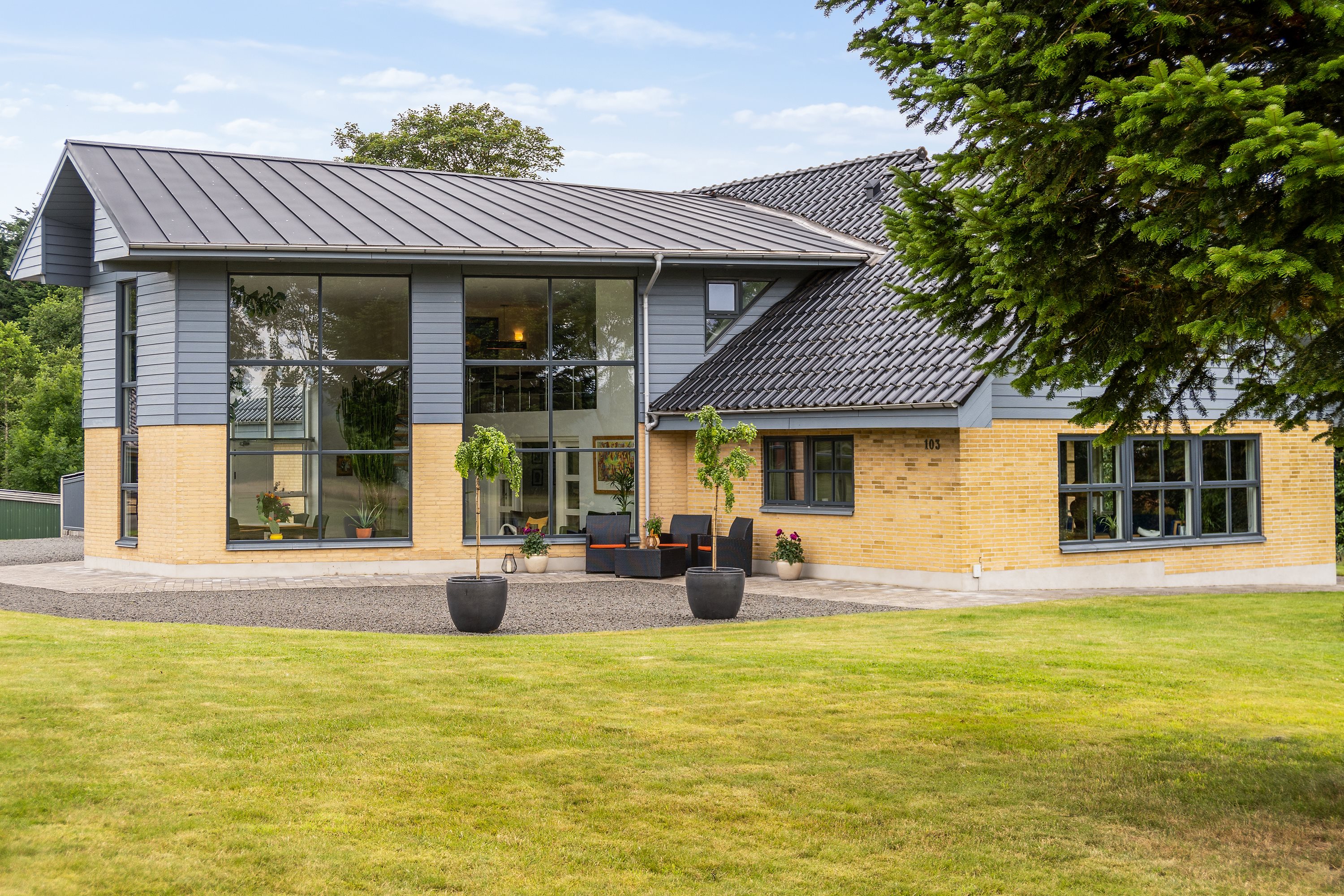 Fremhævet  billede i fuldskærmstilstand. Billede af Allinggårdsvej 103, 8600 Silkeborg