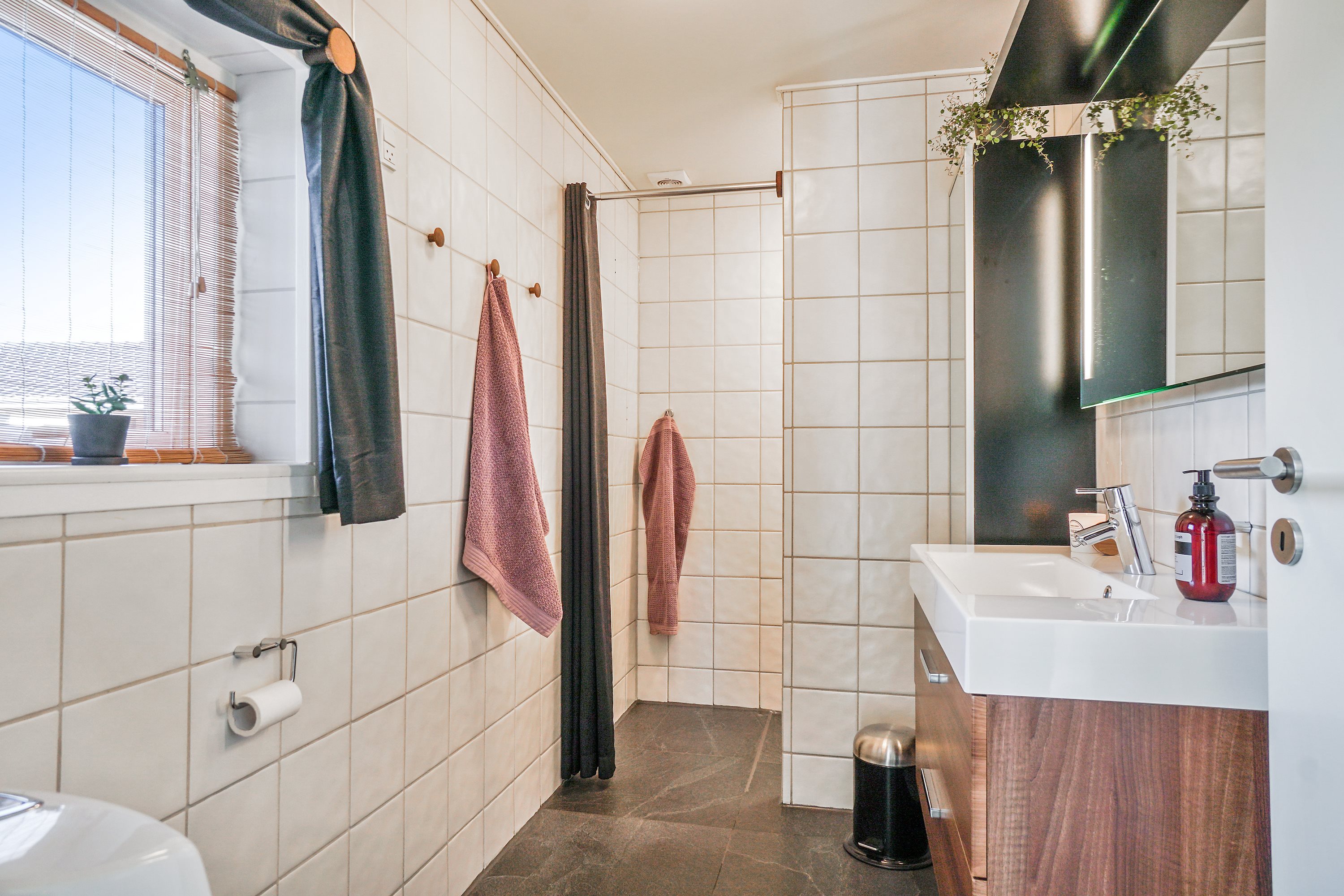 Fremhævet  billede i fuldskærmstilstand. Billede af Allinggårdsvej 103, 8600 Silkeborg