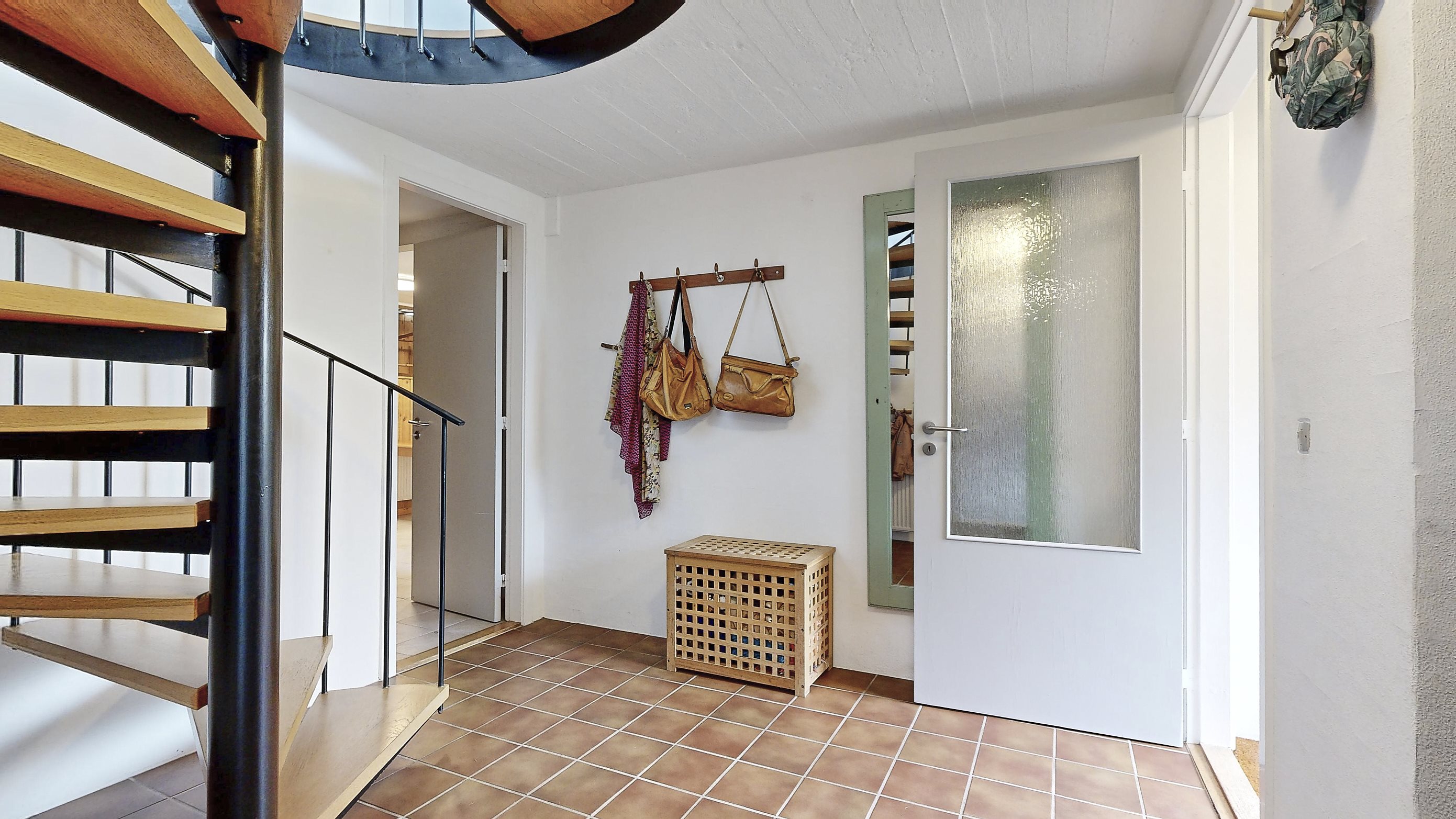 Fremhævet entré billede i fuldskærmstilstand. Billede af Storhøjvej 20, 8831 Løgstrup