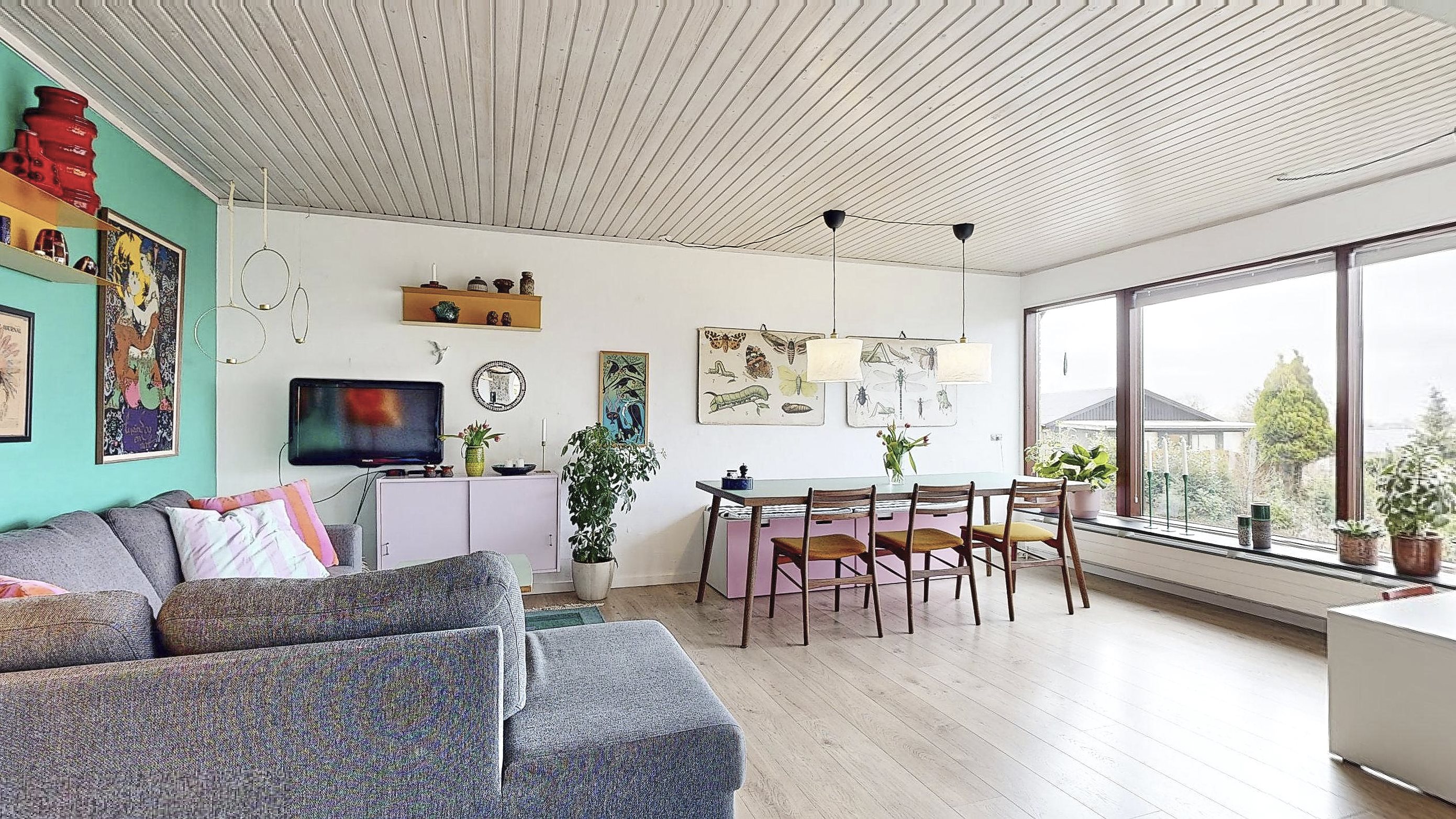 Fremhævet stue billede i fuldskærmstilstand. Billede af Storhøjvej 20, 8831 Løgstrup